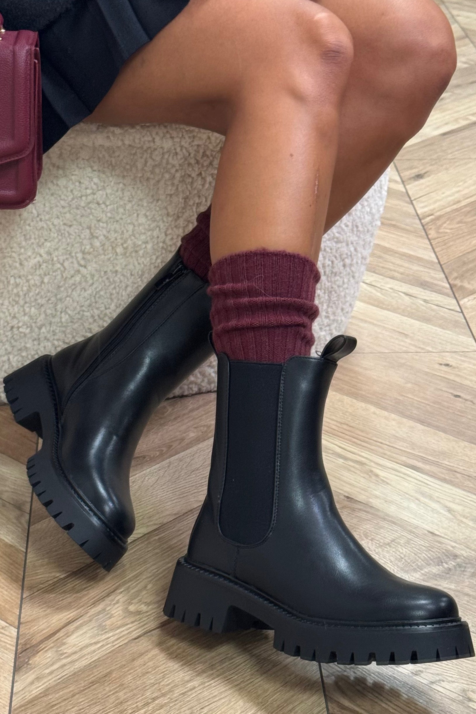 Bottines élégantes femme avec élastiques latéraux et fermeture zippée