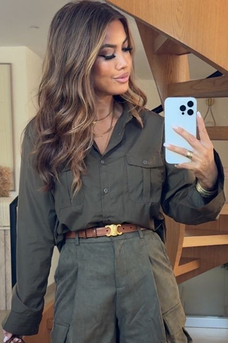 Chemise cargo femme détail poches fonctionnelles - vue frontale - coupe flatteuse