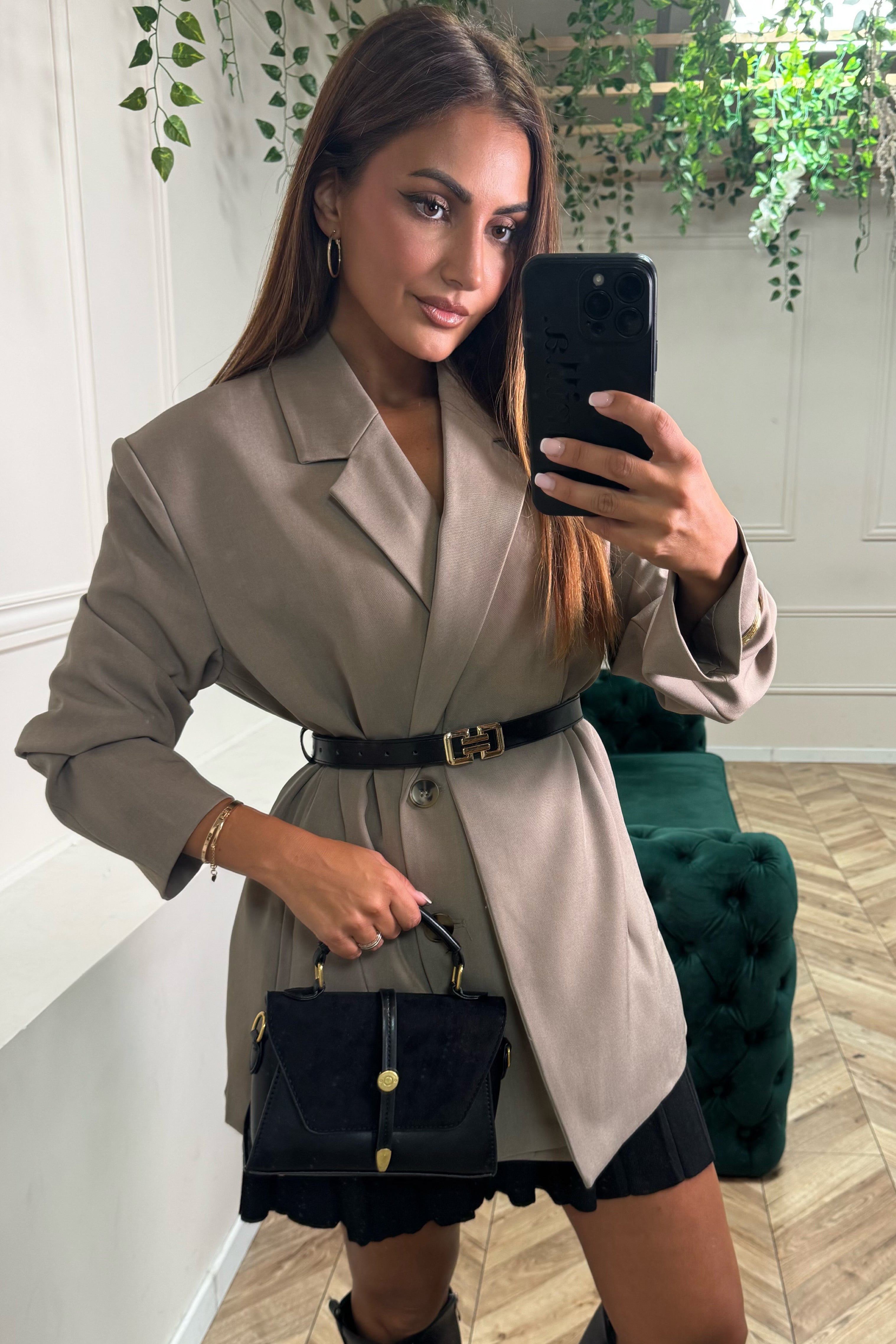 Sac à Main Bimatière Élégant avec Fermoir Doré - Accessoire Mode Femme