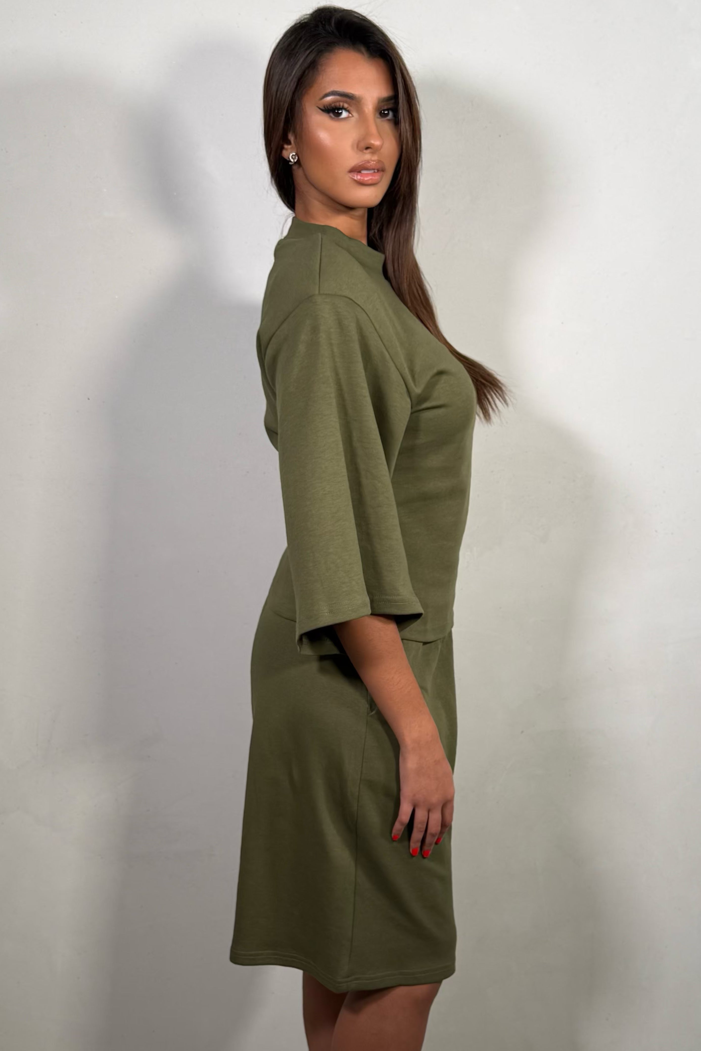 Ensemble Femme Haut à Épaulettes Manches Kimono et Bermuda Long Structuré