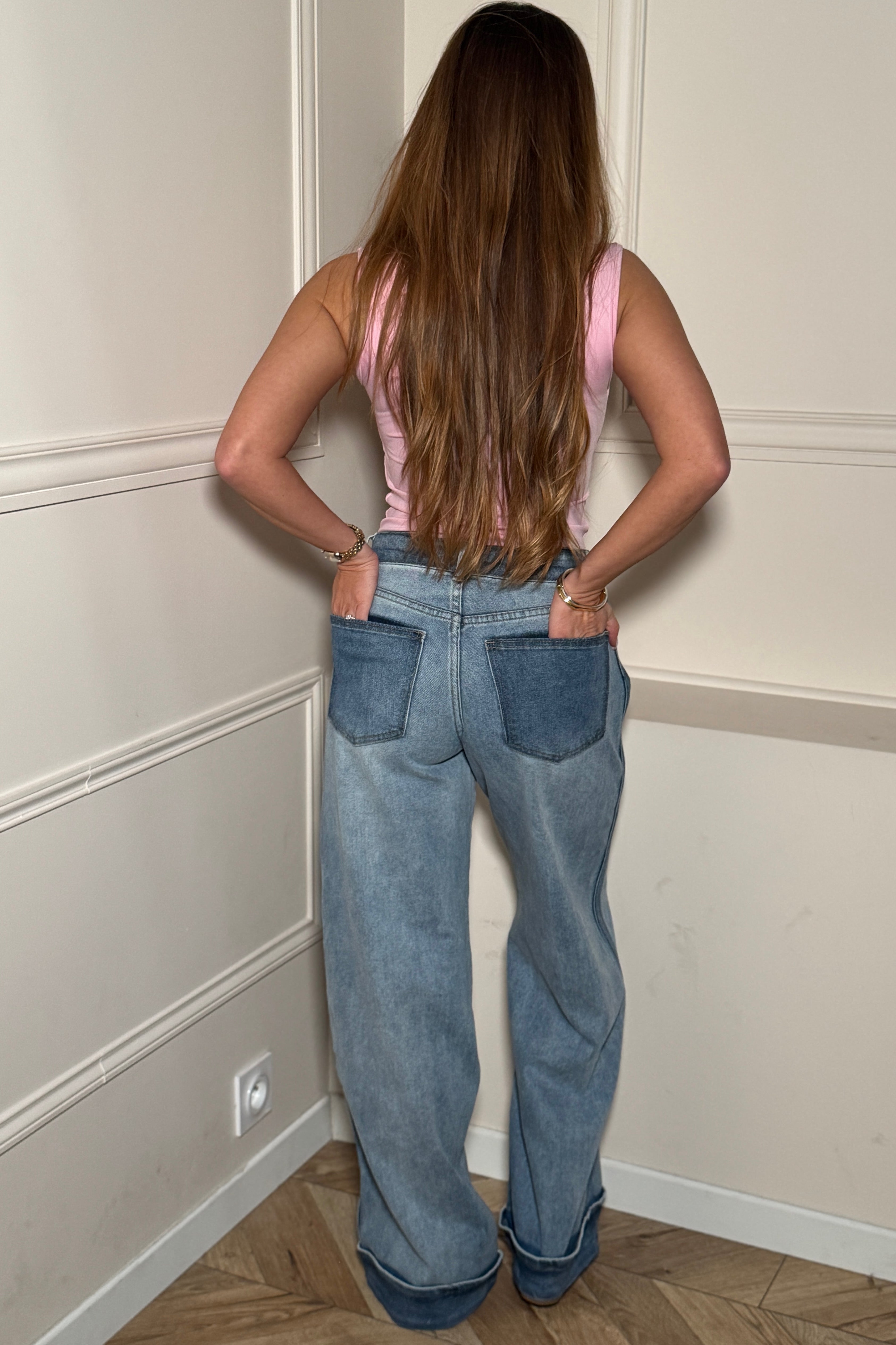 Jean Femme Straight Fit à Revers - Denim Intemporel