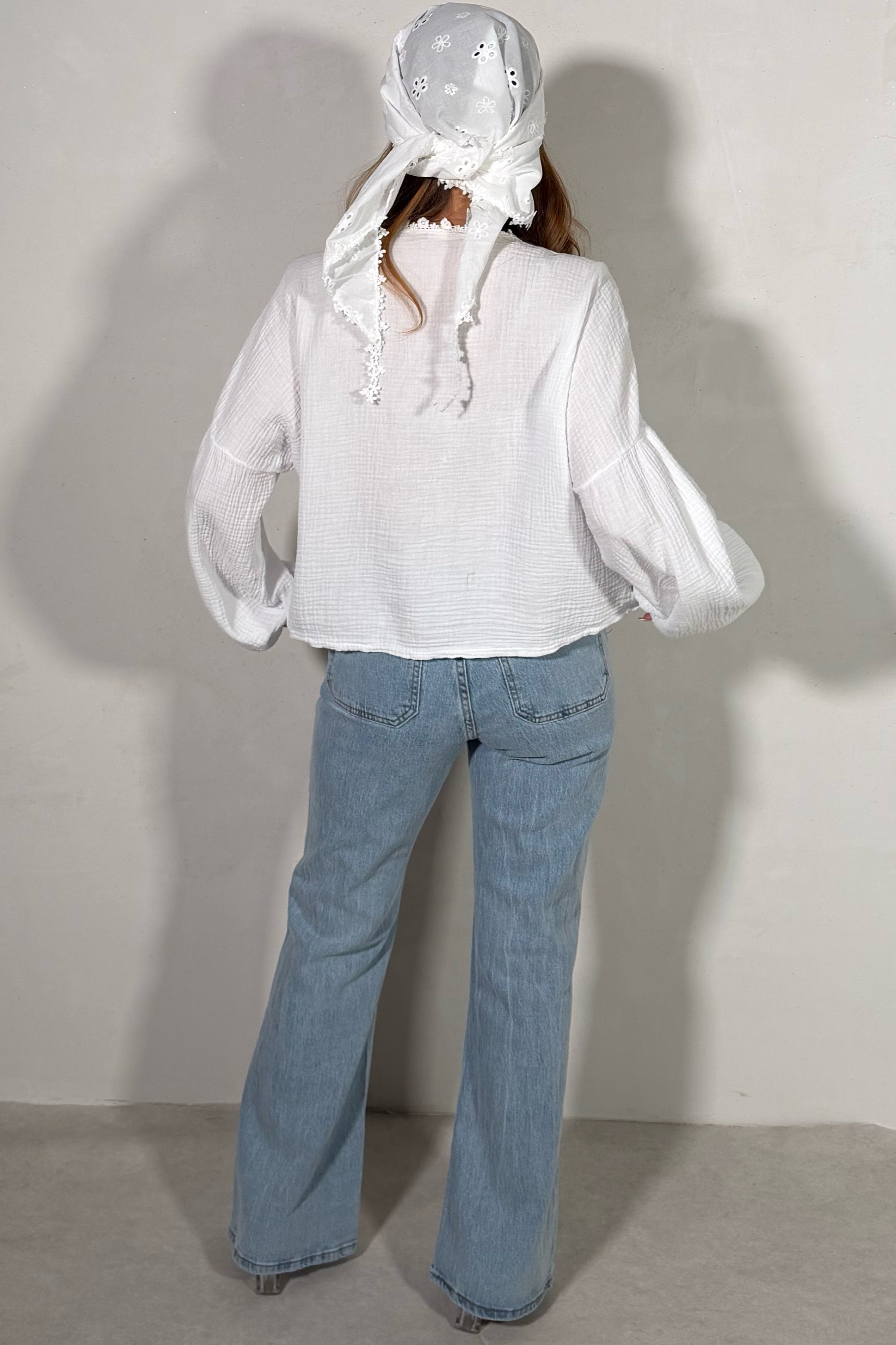 Jean Poches Carrées Femme – Coupe Moderne & Détail Signature