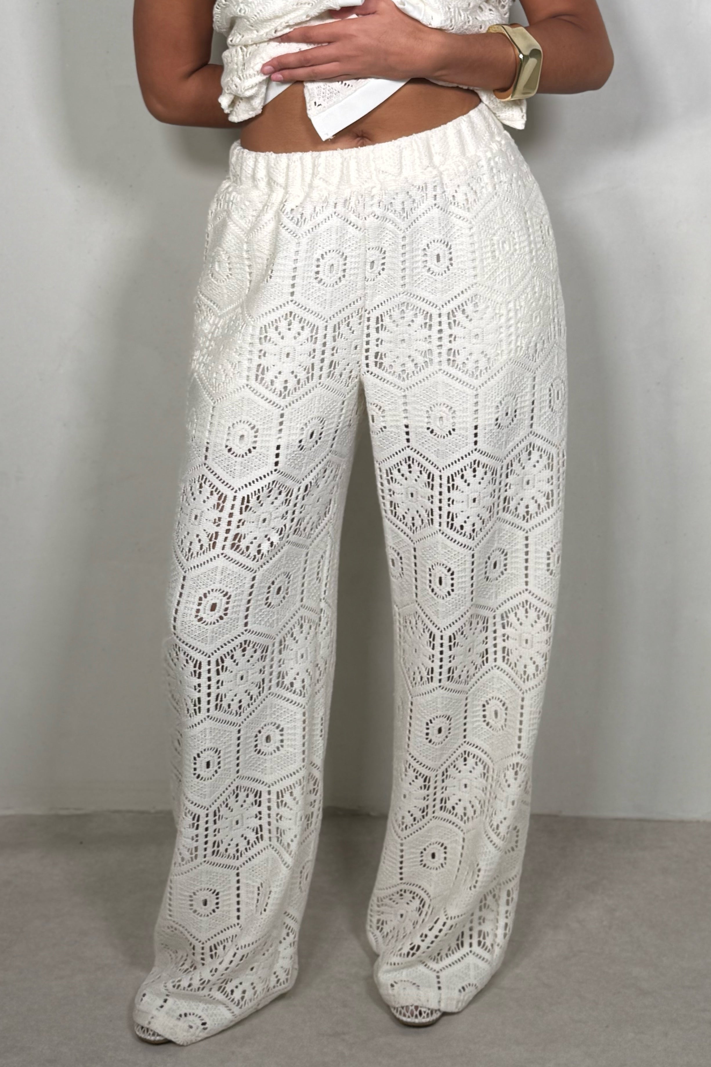Pantalon Large en Crochet — Texture Artisanale & Coupe Fluide