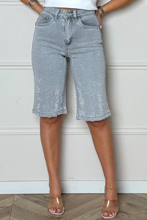 Short jean femme bermuda denim strass porté style casual-chic
