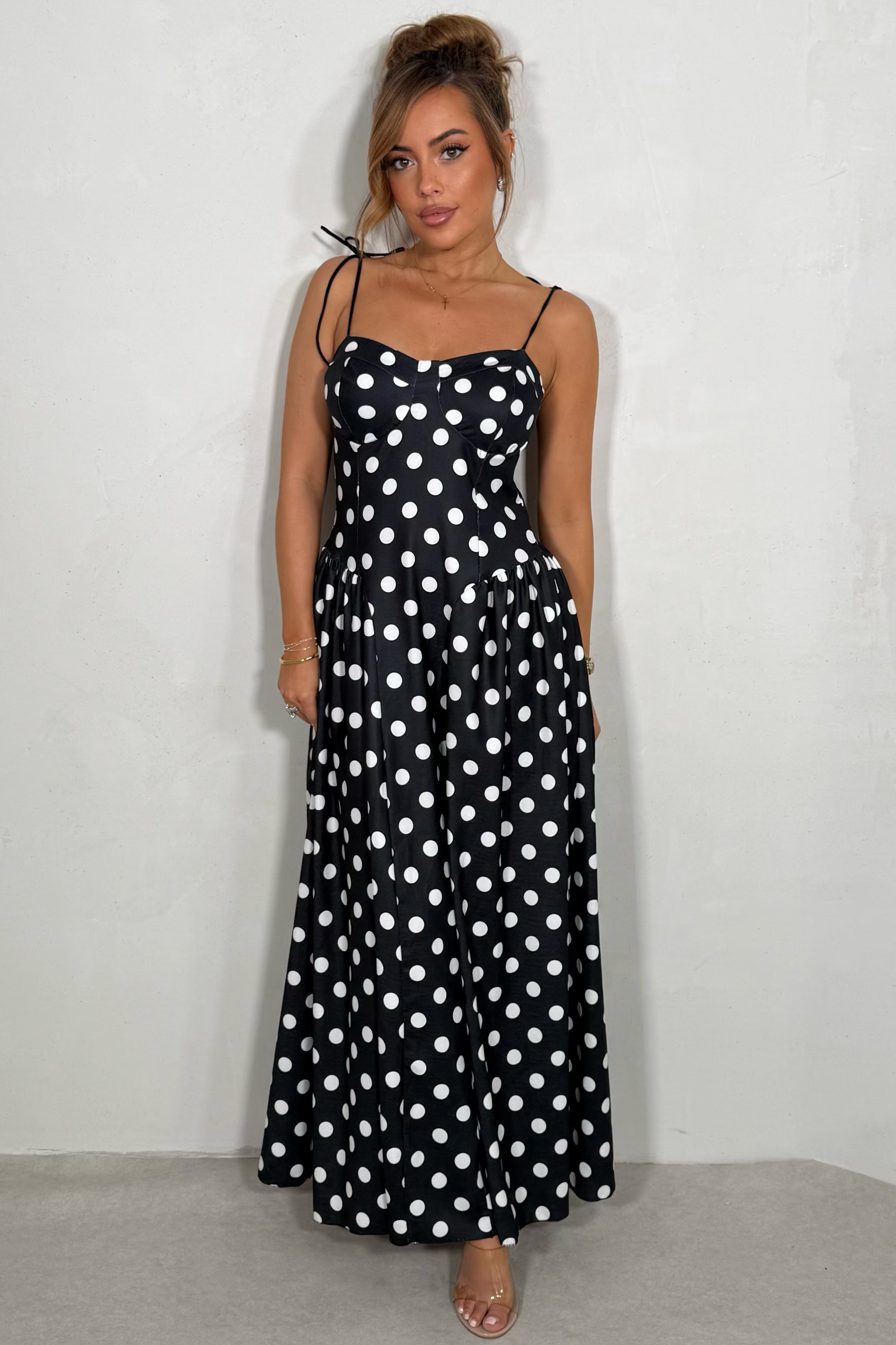 Robe à Pois Femme | Imprimé Graphique & Coupe Féminine