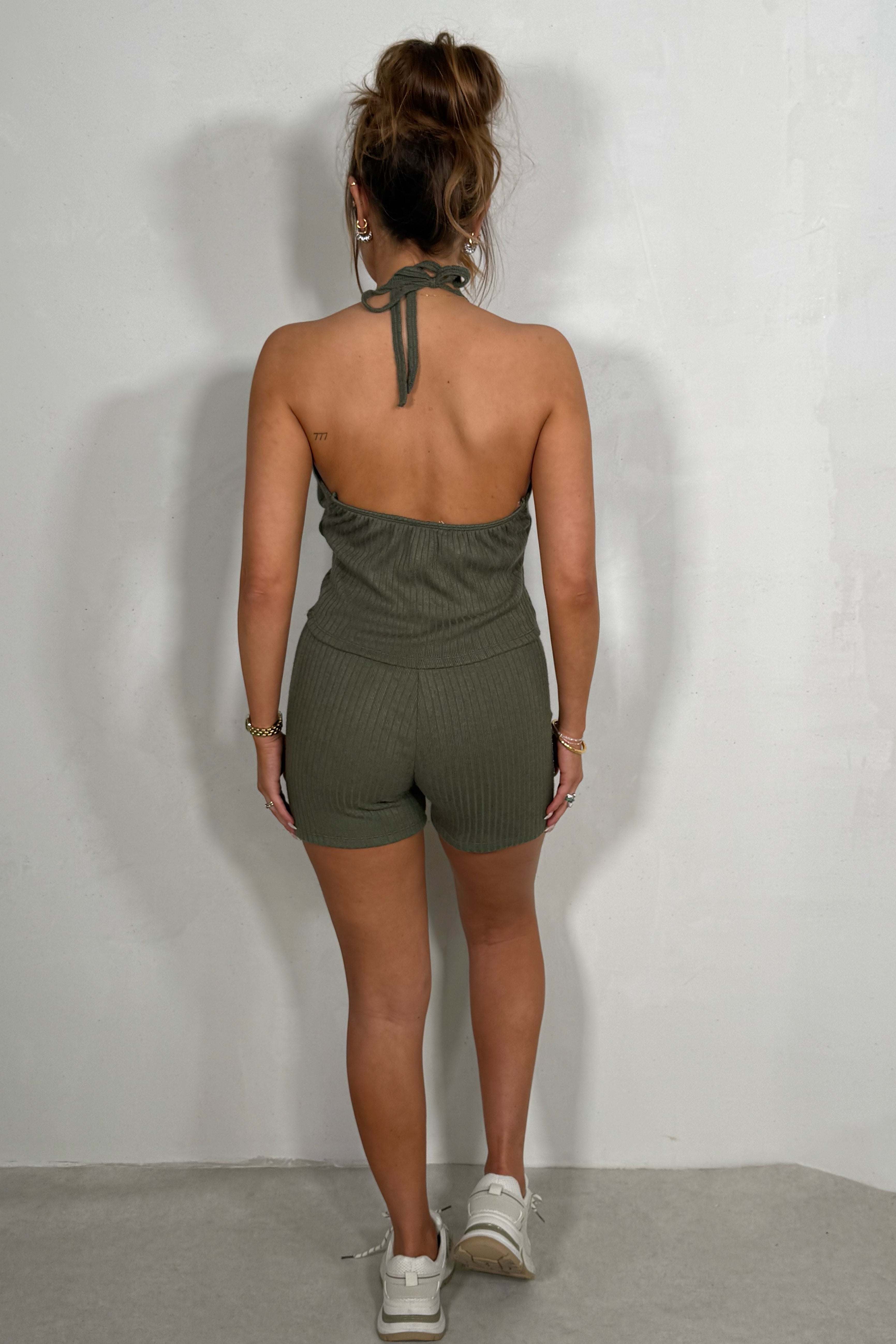 Ensemble 3 pièces top pull et shorty femme