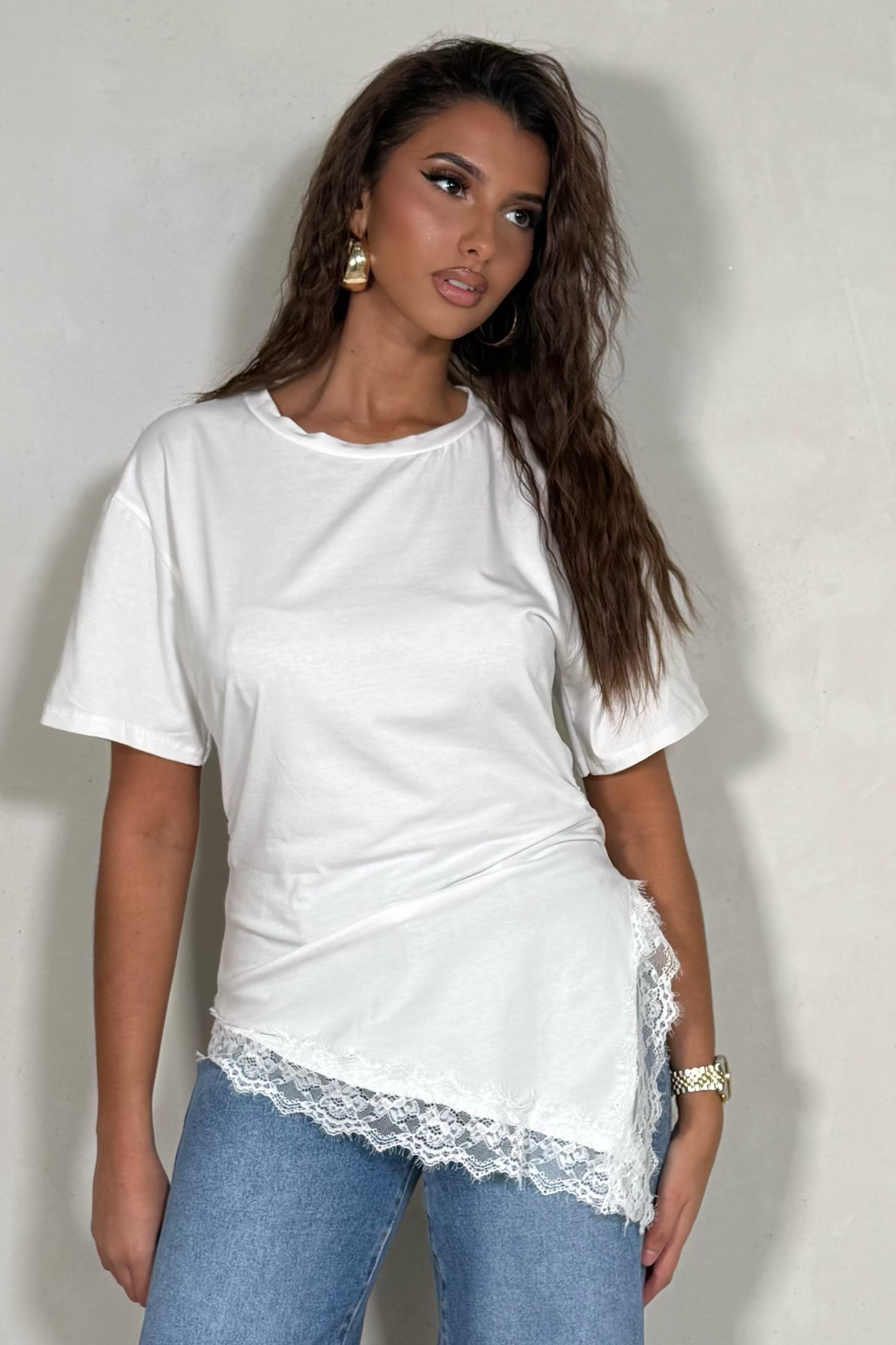 Tee-shirt avec bordure en dentelle femme
