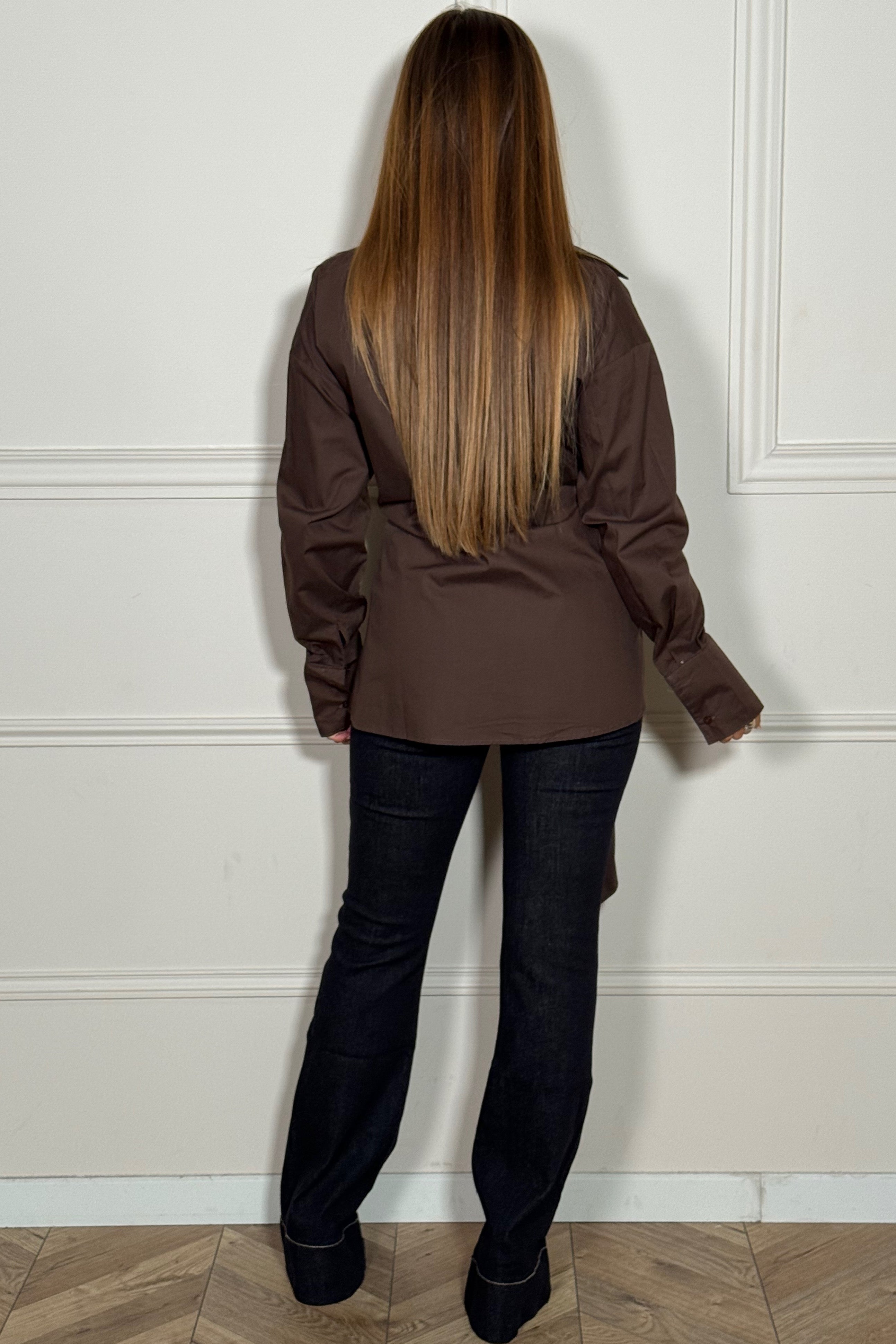 Chemise structurée ceinturée - vue détaillée de la coupe professionnelle BLOOSHOP
