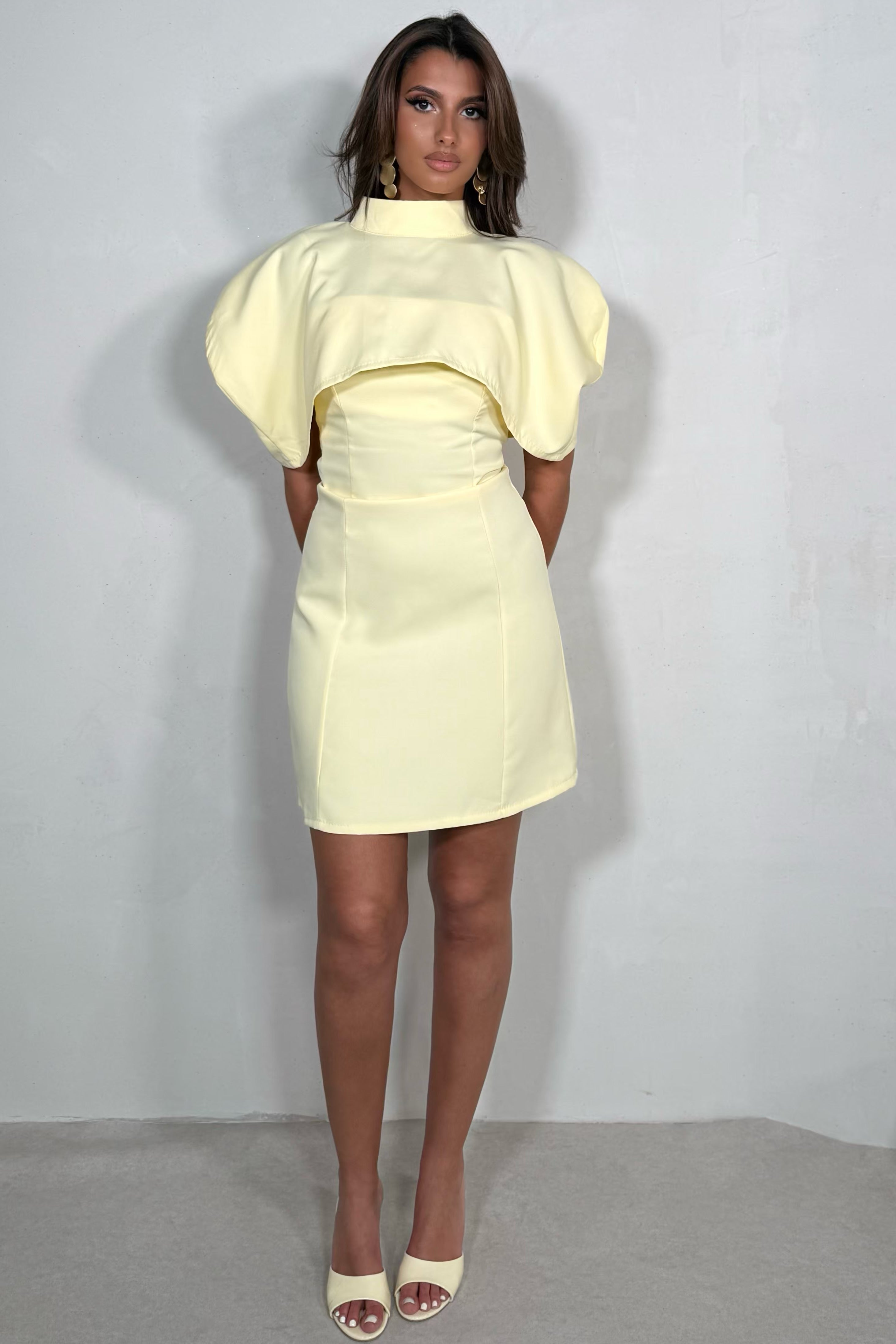 Robe à bretelles avec cape femme
