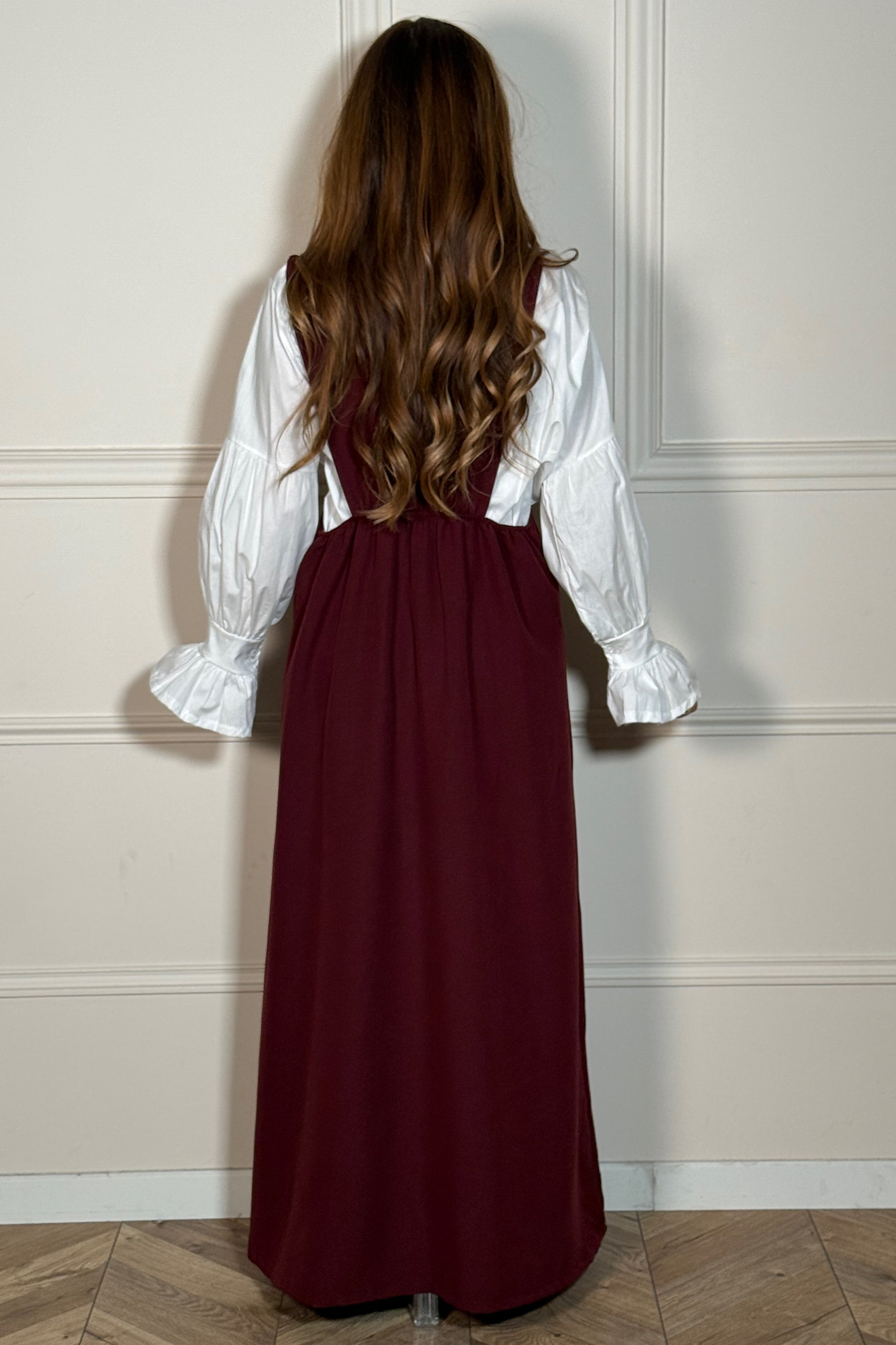 Ensemble chemise + robe porté en situation - élégance naturelle pour toutes occasions BLOOSHOP