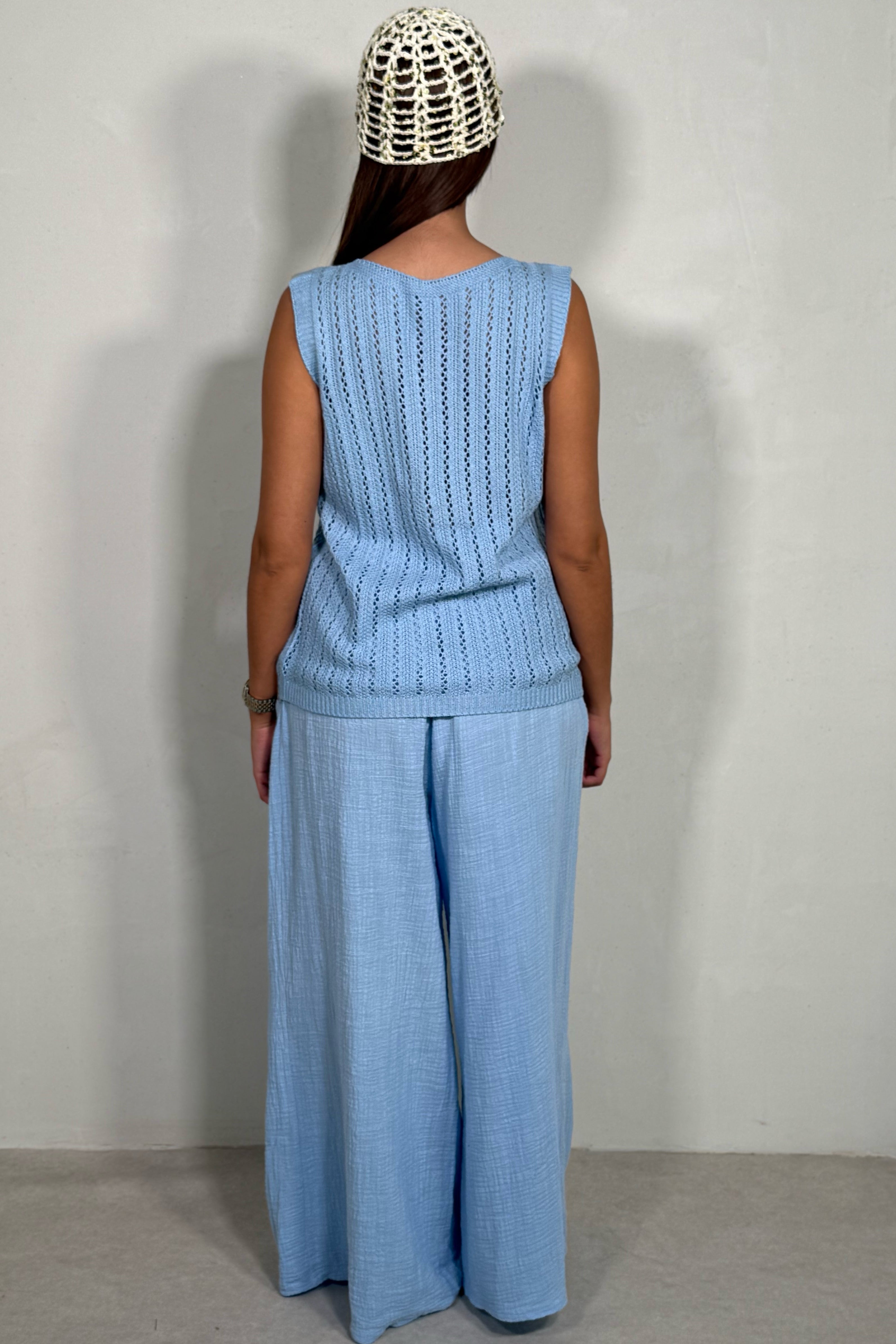 Débardeur Maille Femme Inscription Saint-Tropez avec Bordures Dorées