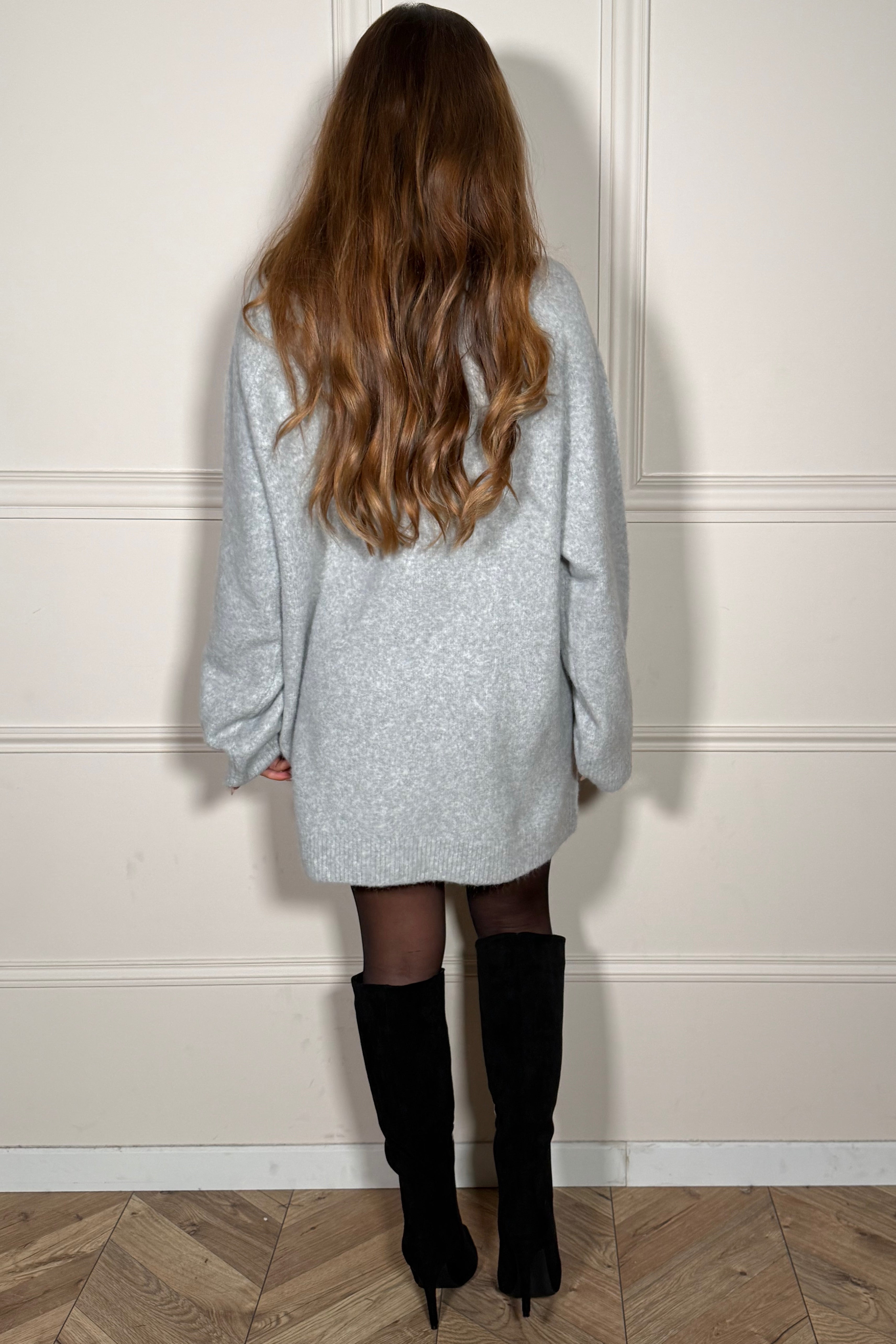 Robe pull laine - vue latérale style cocooning chic
