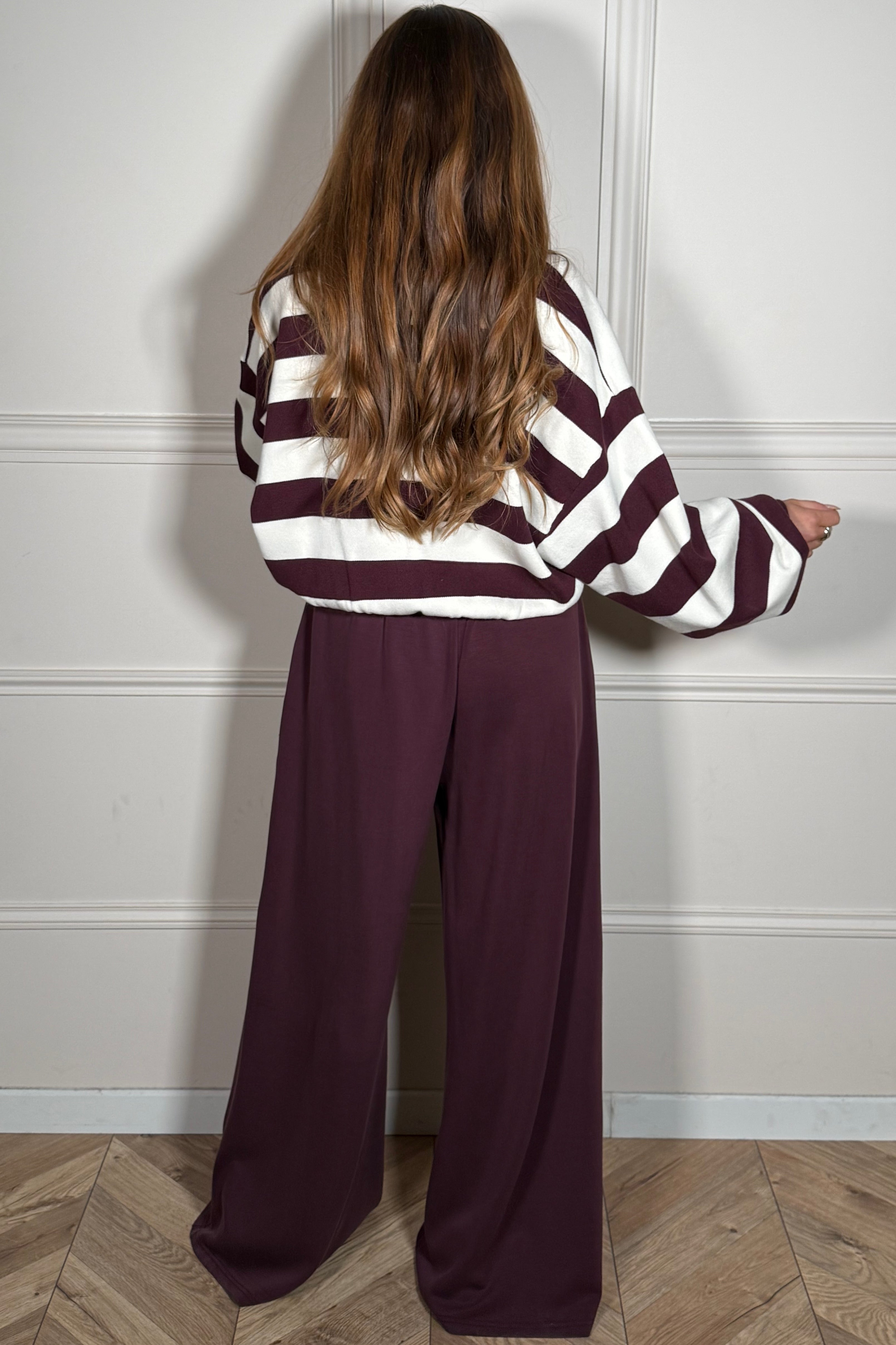 Coupe ample et fluide du pantalon oversize maxi femme
