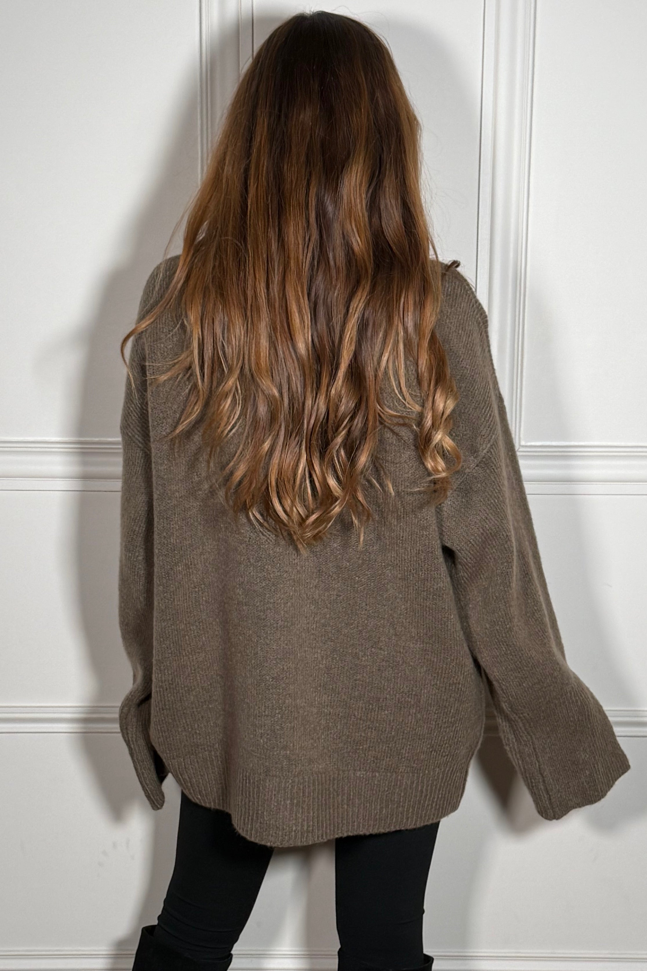 Pull Doux Col Rond Manches Fendues - Confort Élégant Femme