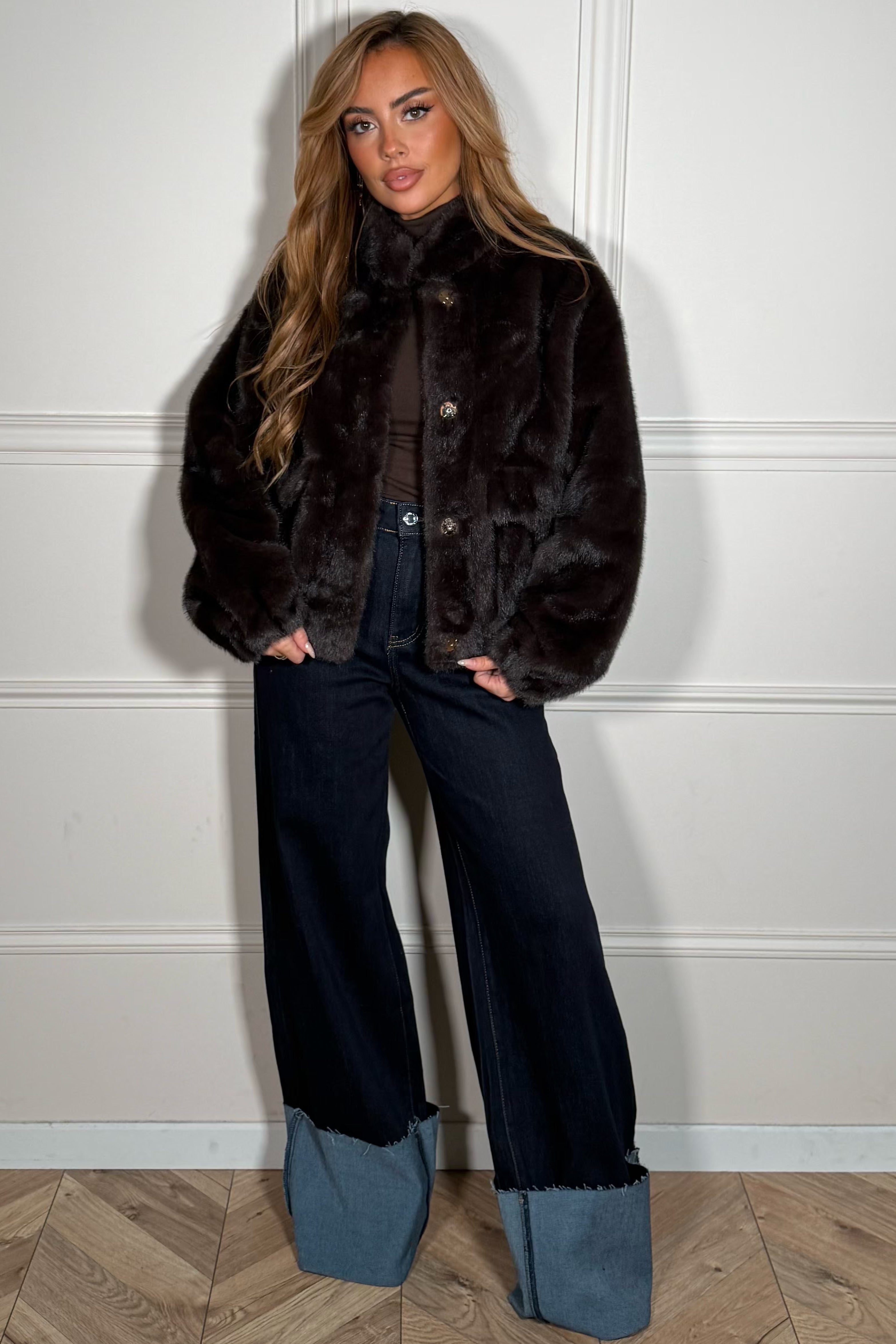 Bomber Femme Fourrure Vegan avec Poches - Chaud et Tendance