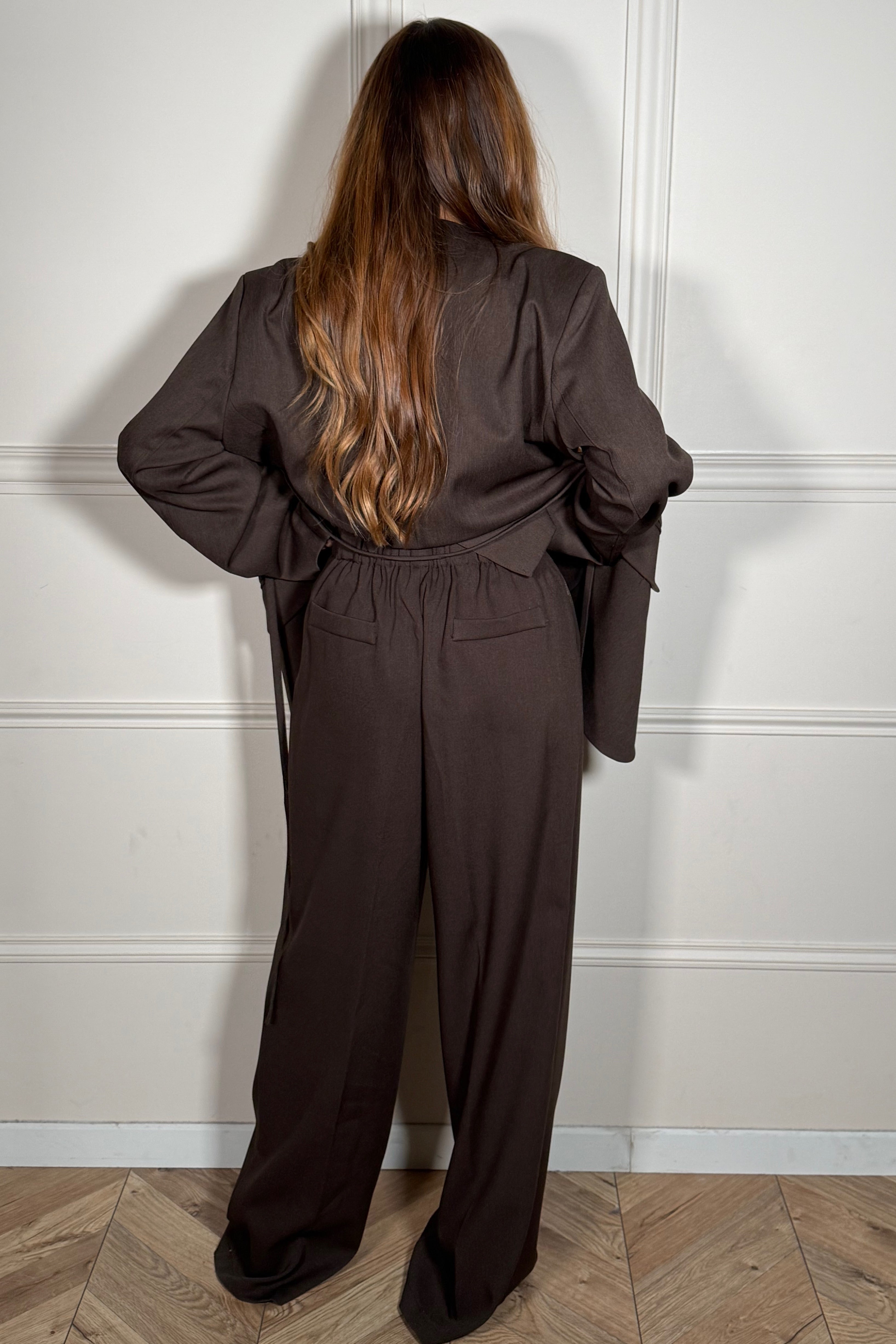 Coupe oversize confortable du pantalon à pinces femme
