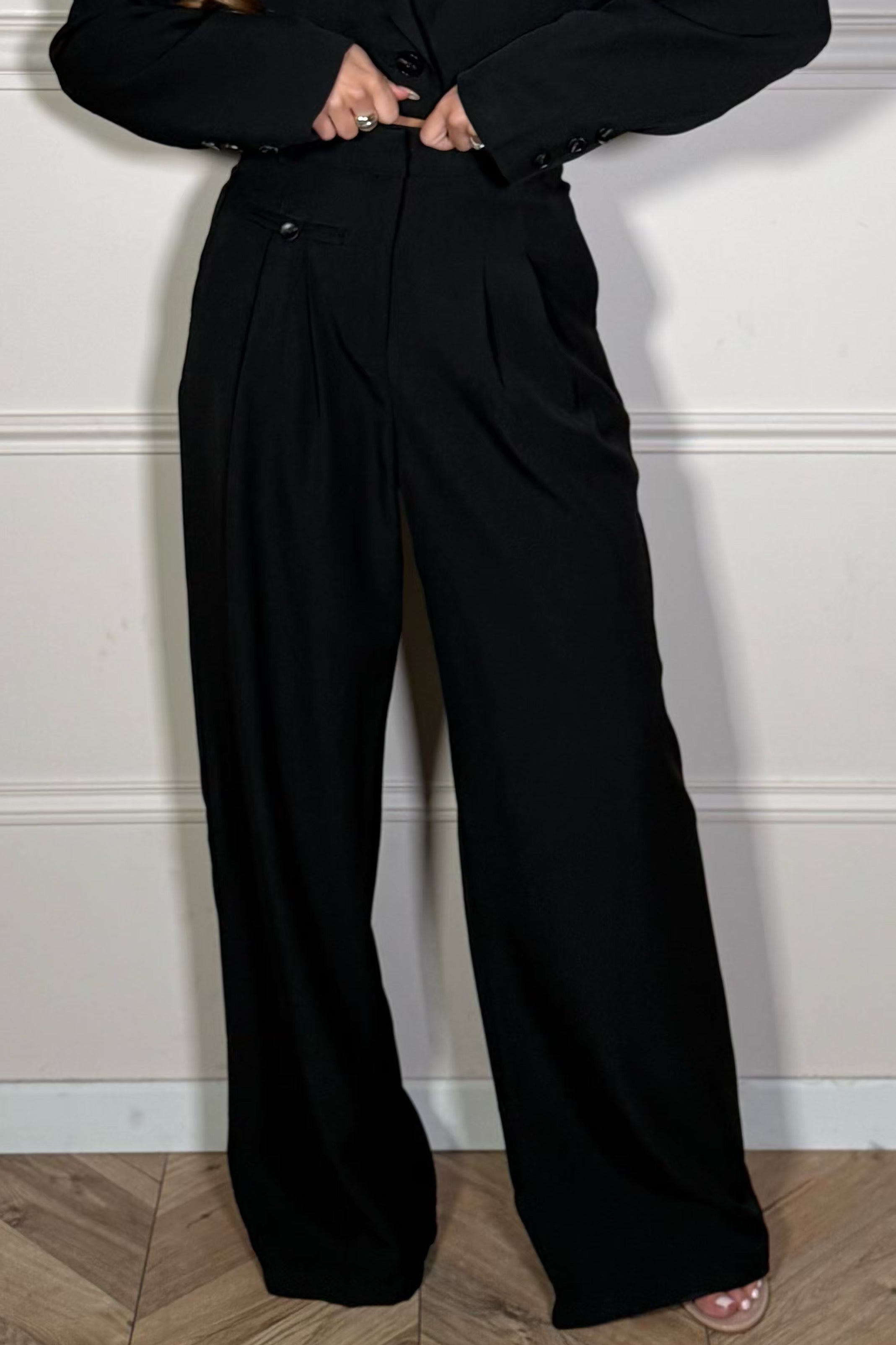 Ensemble veste pantalon moderne - Vue de profil
