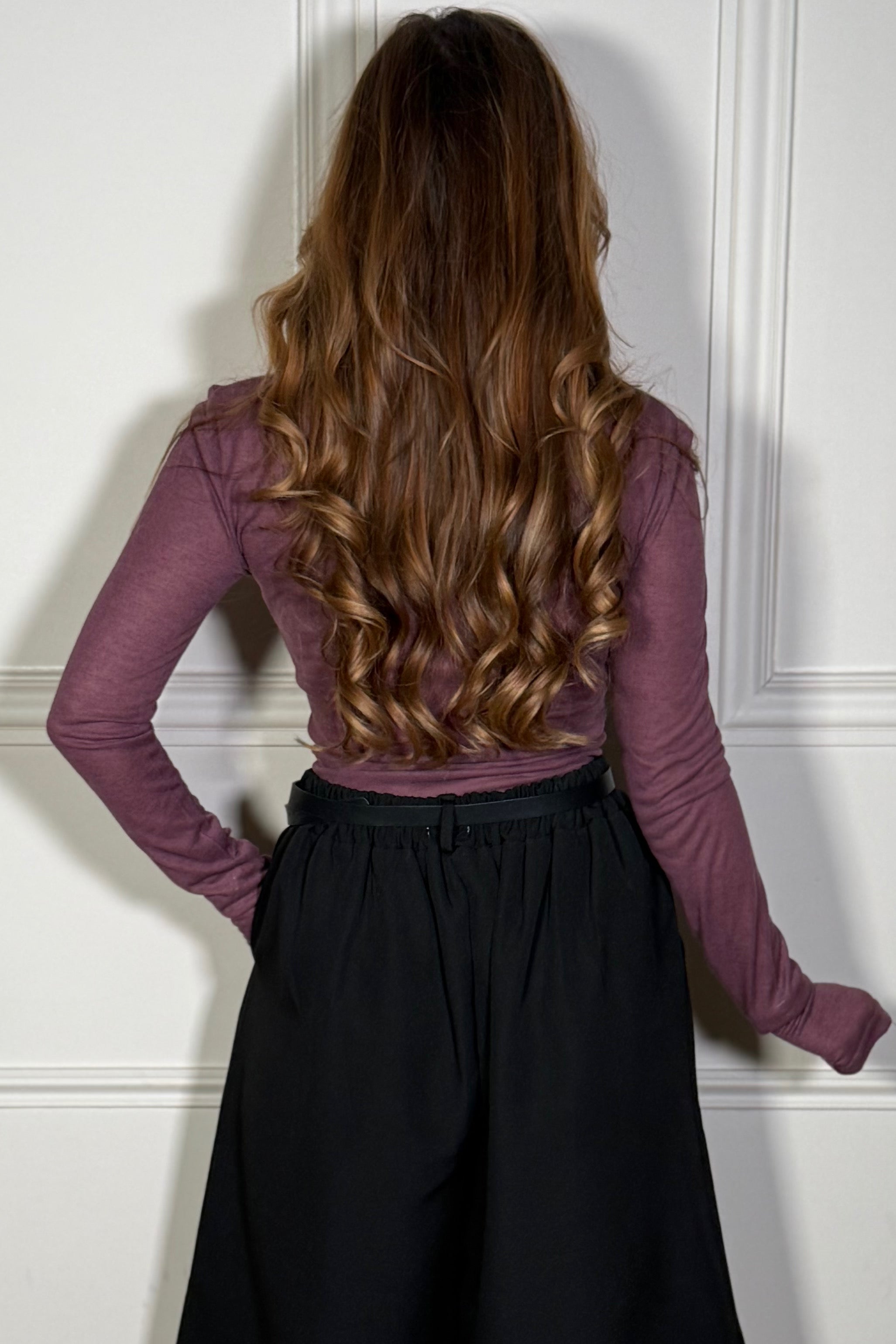 Top chiné confortable - Détail du col arrondi
