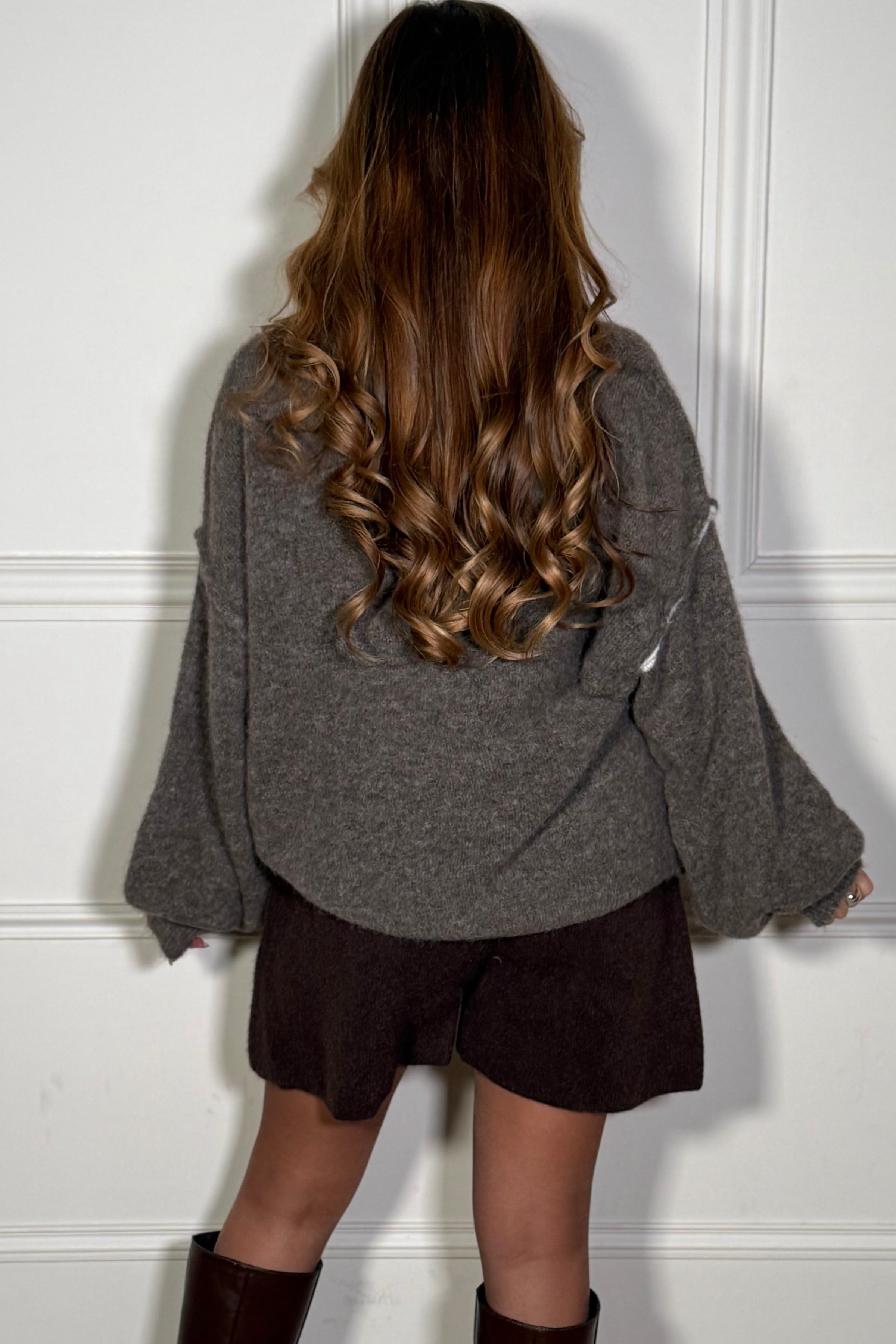 Pull femme avec liserés - Détail des finitions
