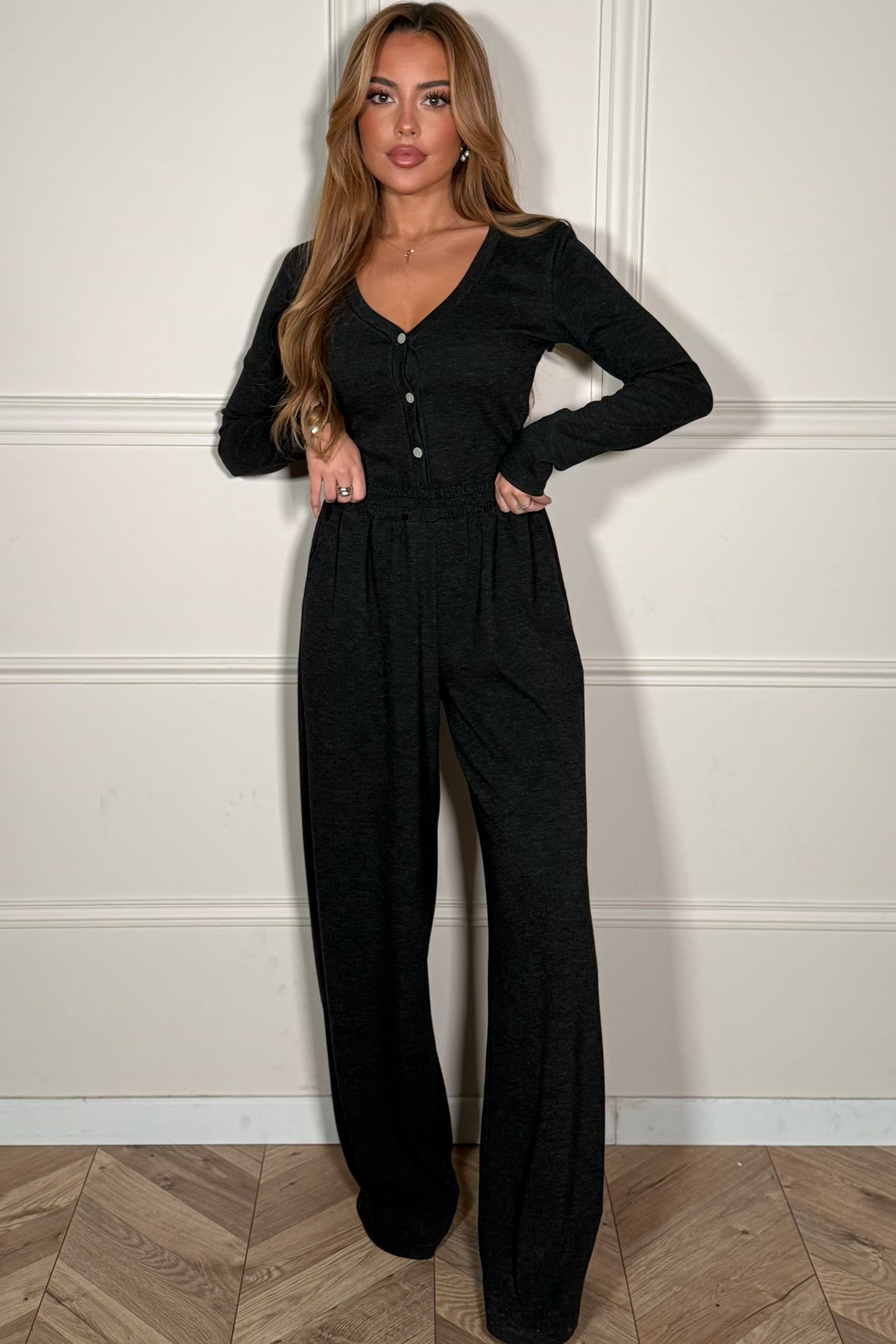 Ensemble complet porté - vue de la silhouette harmonieuse et chic