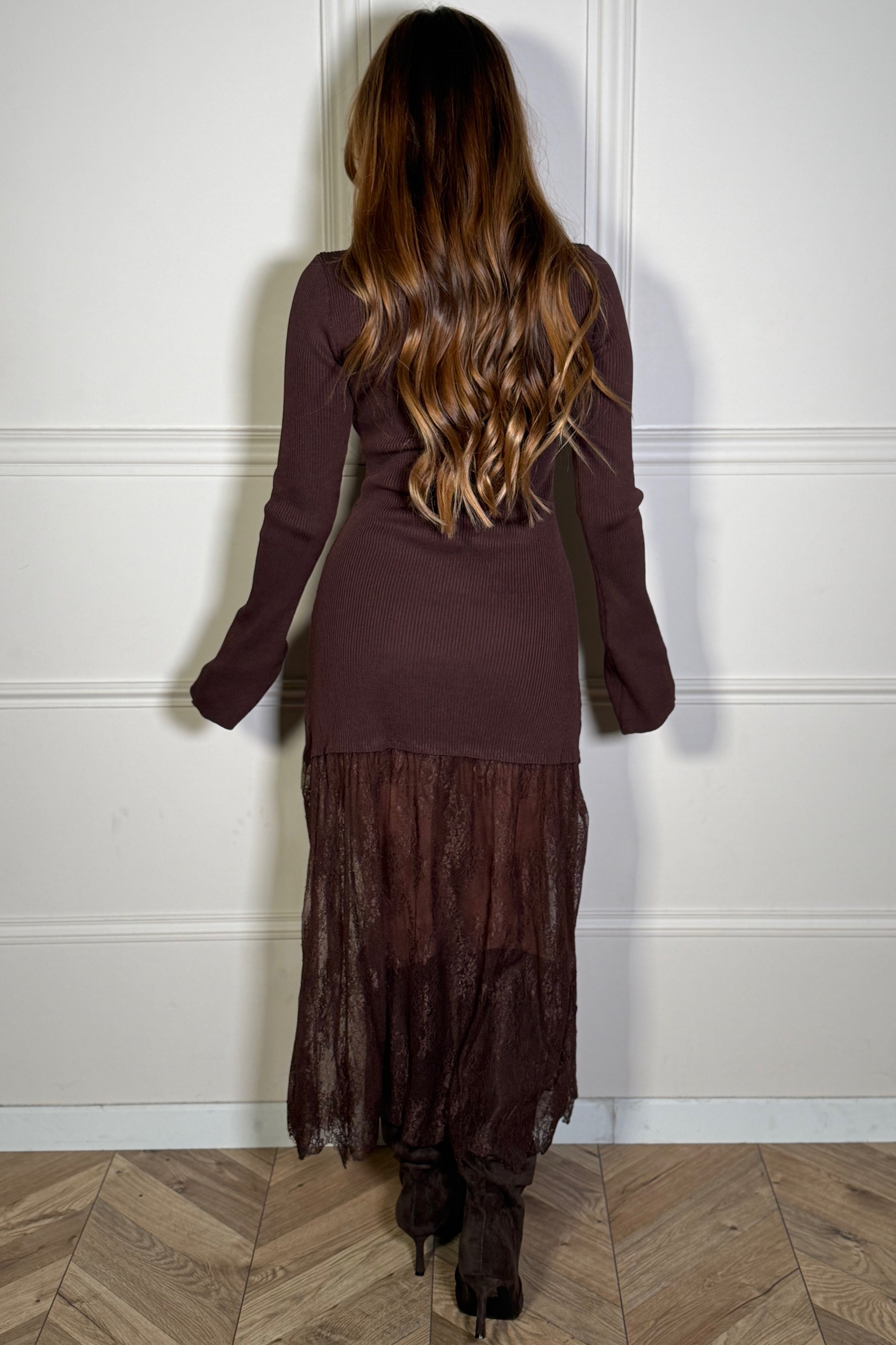 Robe Maille Côtelée avec Bas en Dentelle - Féminité Raffinée