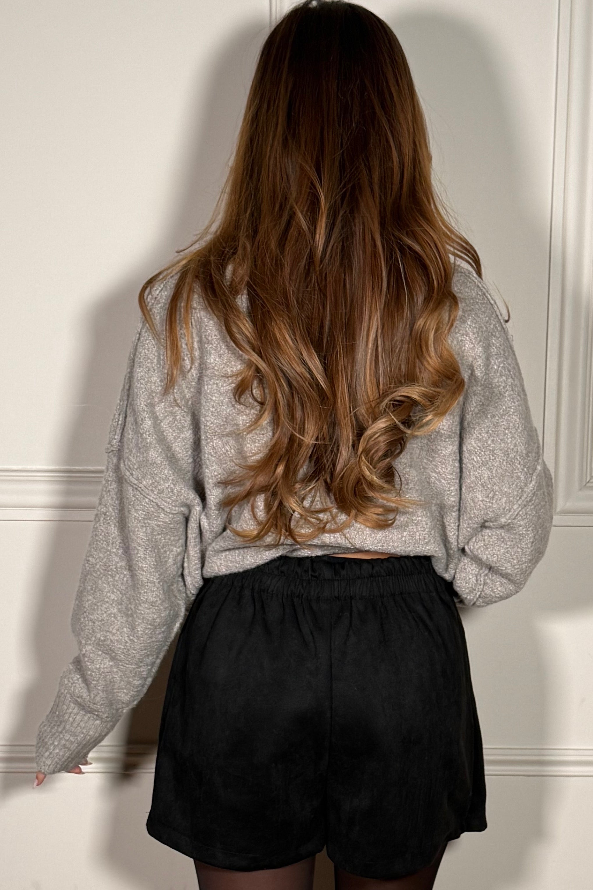 Pull Col Montant Asymétrique - Design Moderne et Original