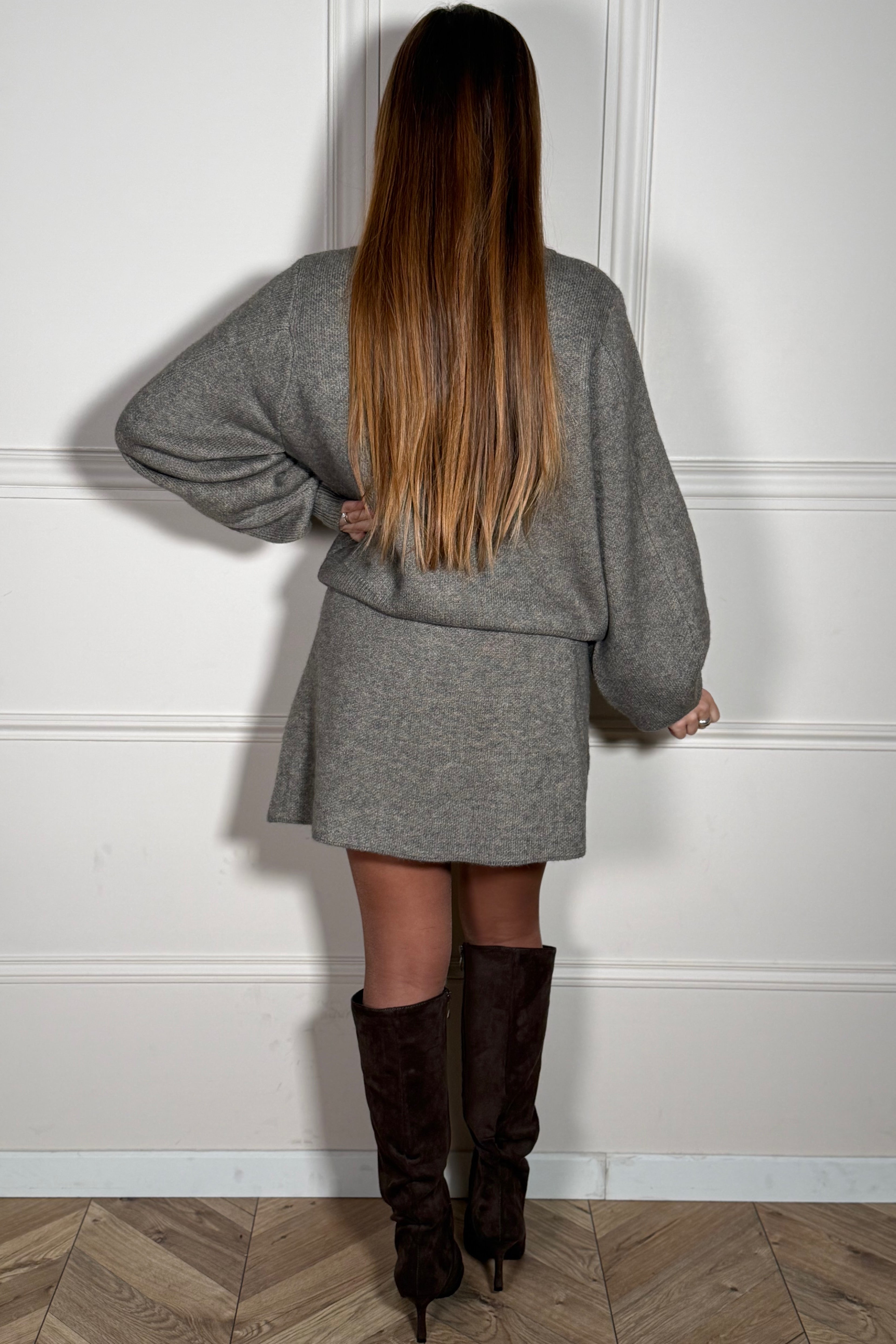 Ensemble Femme Maille Côtelée - Gilet et Jupe Longue Assortis