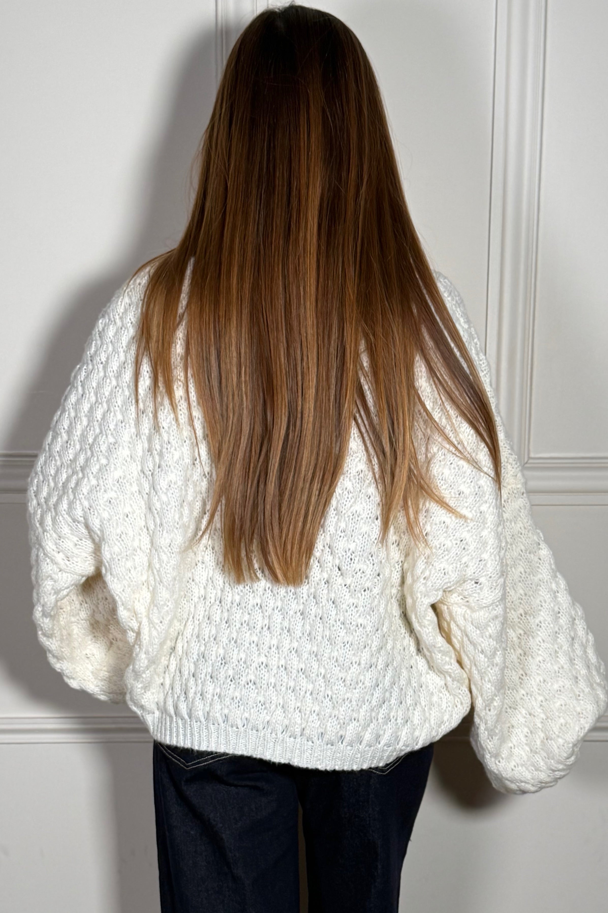 Pull Maille Torsadée Cœurs Brodés - Romance Tricotée