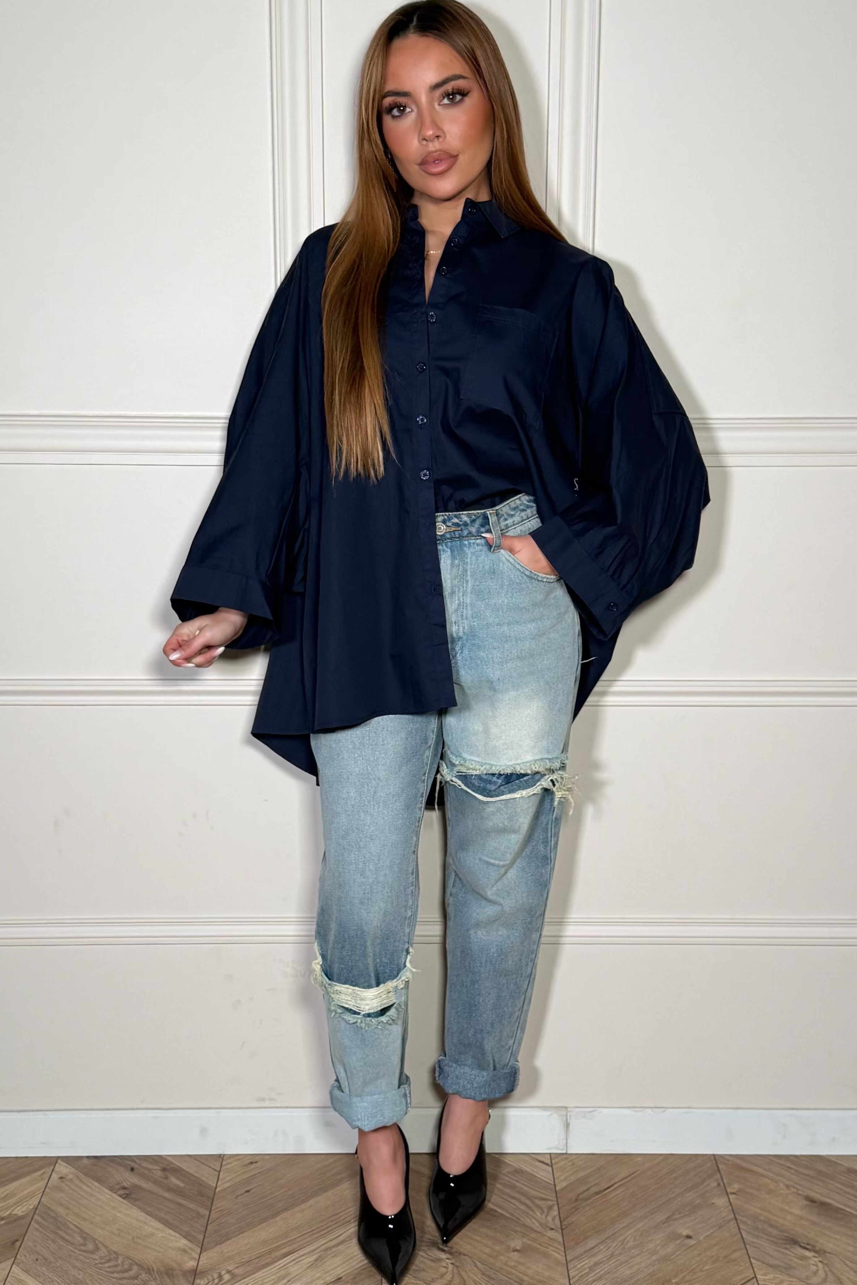 Chemise oversize femme bleu marine avec manches ballon en coton, vue de face