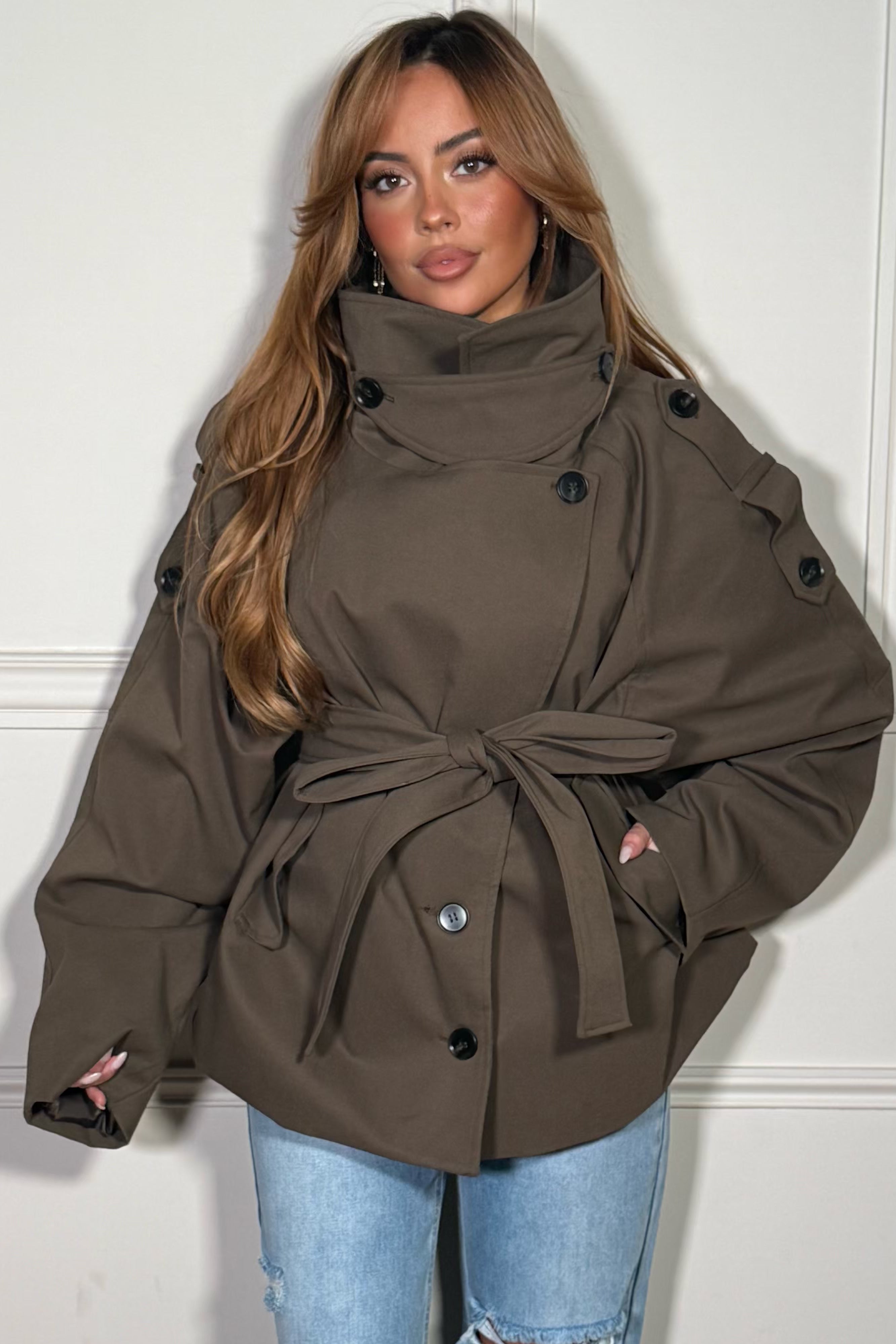 Trench court déstructuré femme marron, vue de face