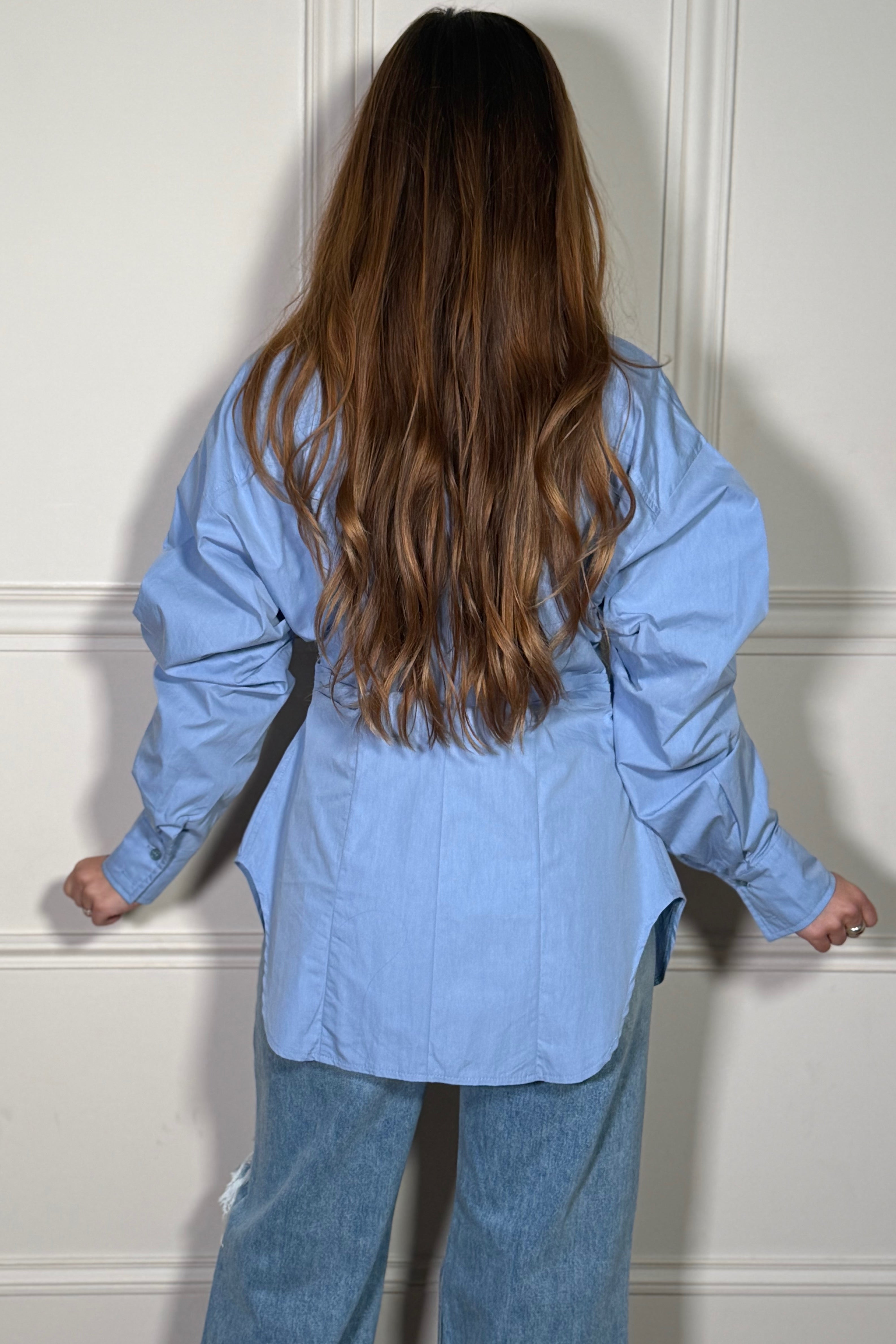 Chemise Femme Cintrée Manches Barrel - Élégance Moderne