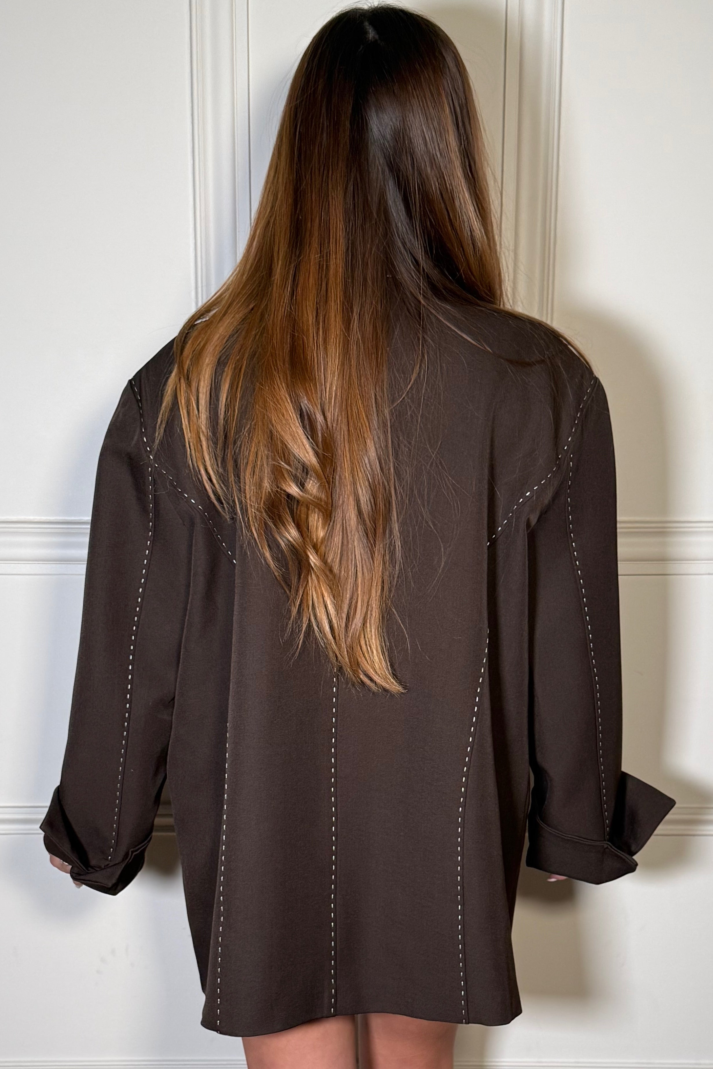 Blazer Oversize à Surpiqûres - Élégance Structurée Femme