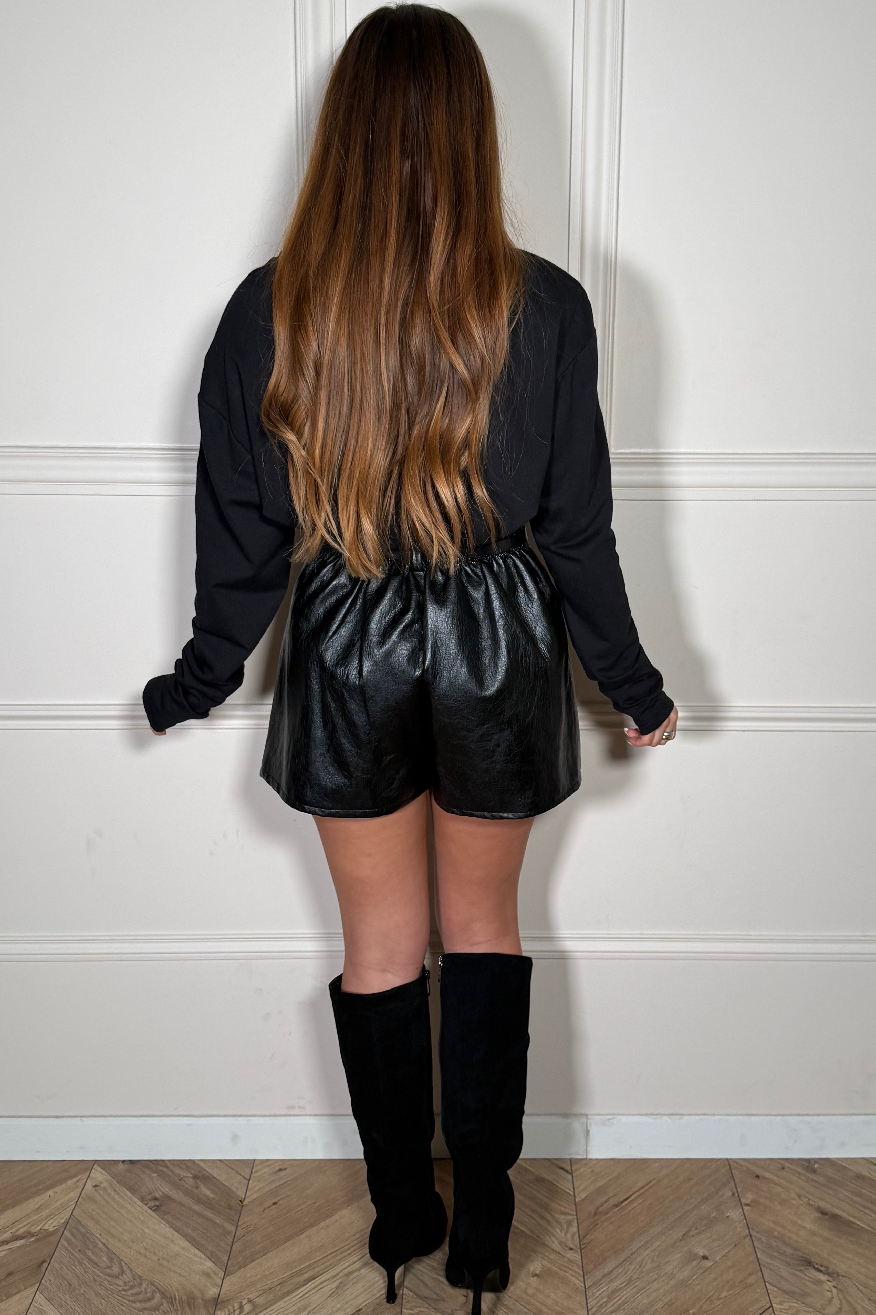 Jupe-Short Simili Cuir avec Ceinture Femme - Style Rock et Élégant