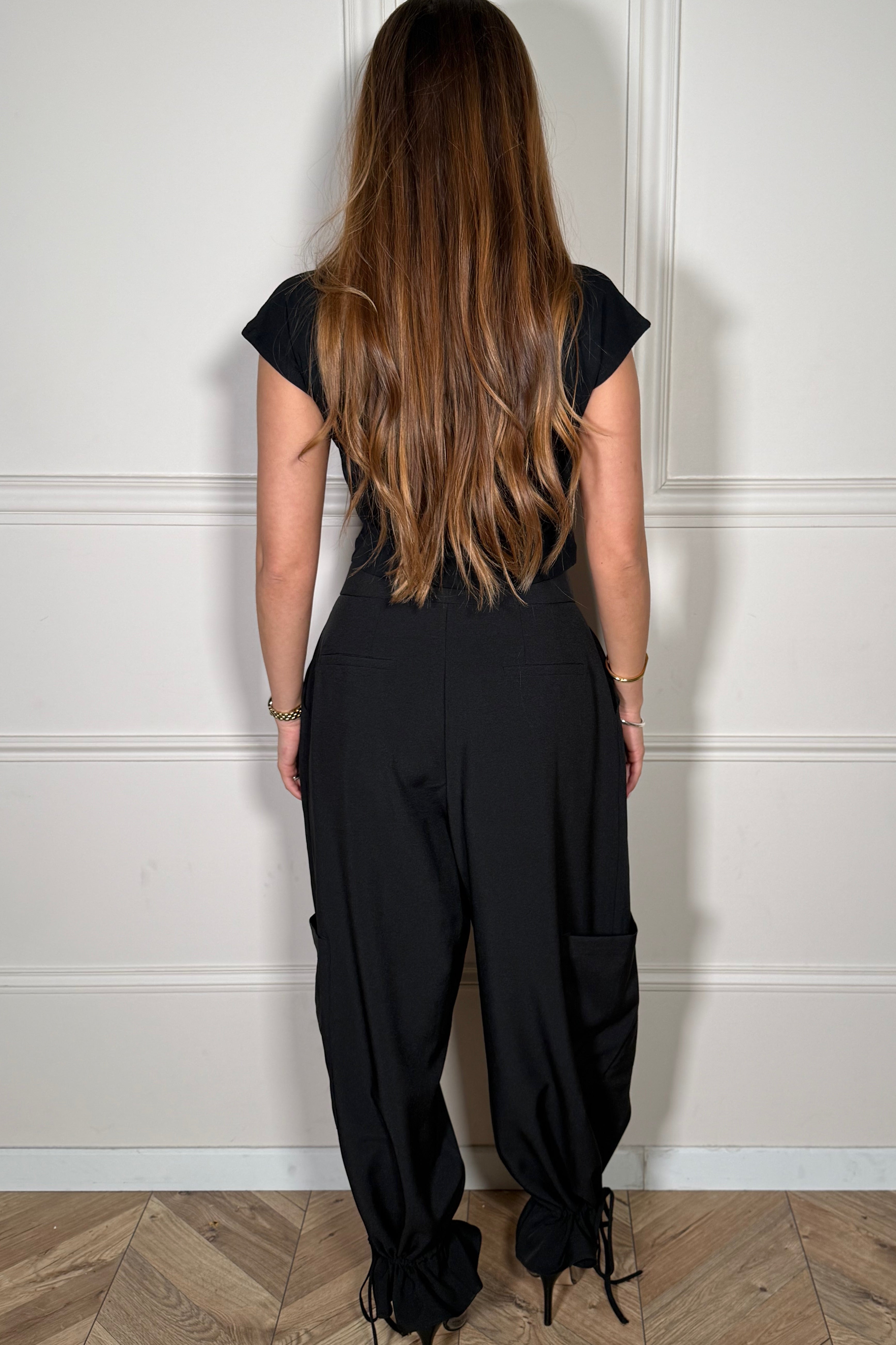 Pantalon Femme à Pinces avec Bas à Lanières - Élégance Moderne