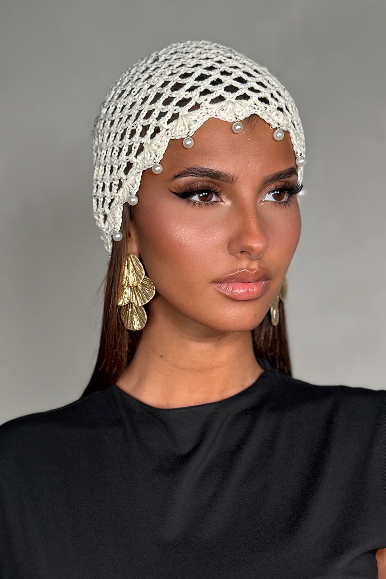 Bonnet en crochet + Perles femme