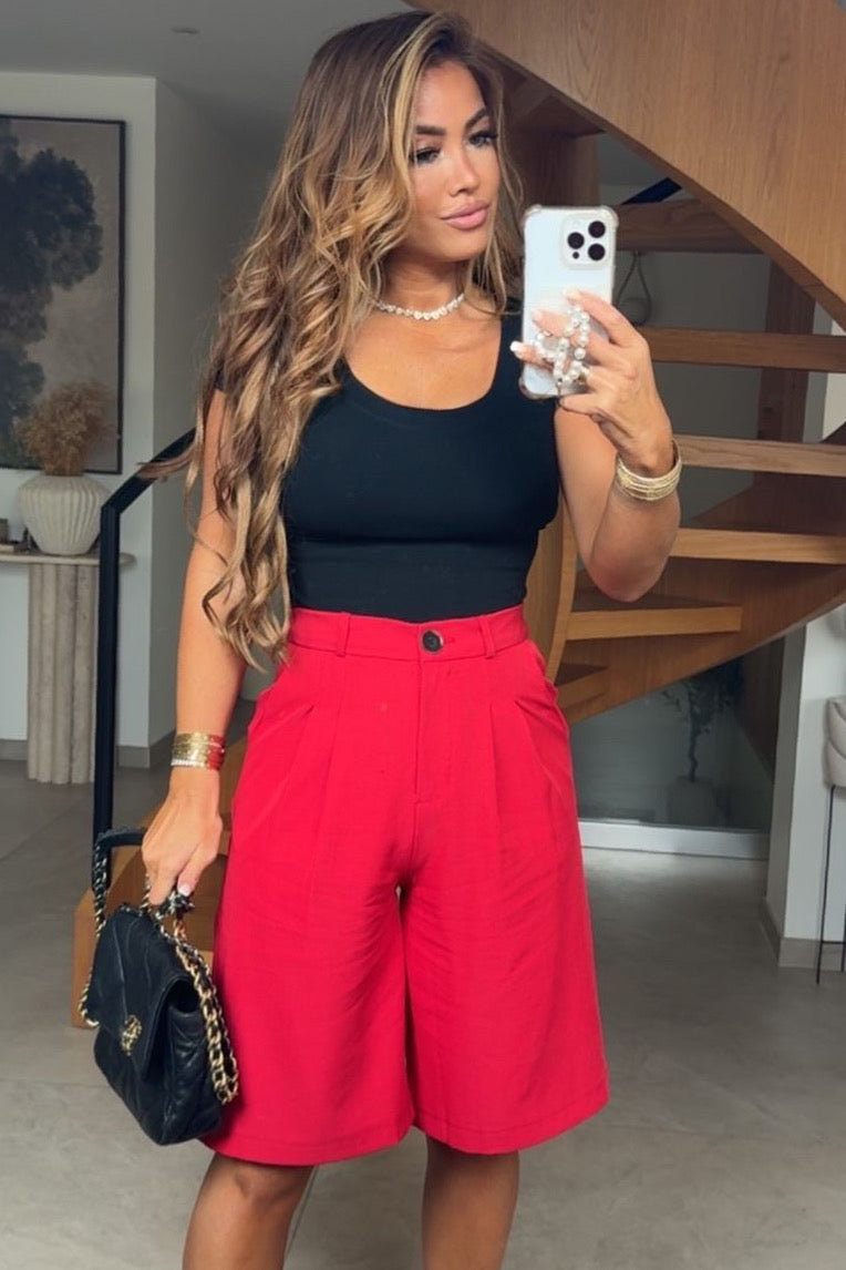 Bermuda à Pinces Femme avec Poches | Coupe Structurée & Chic