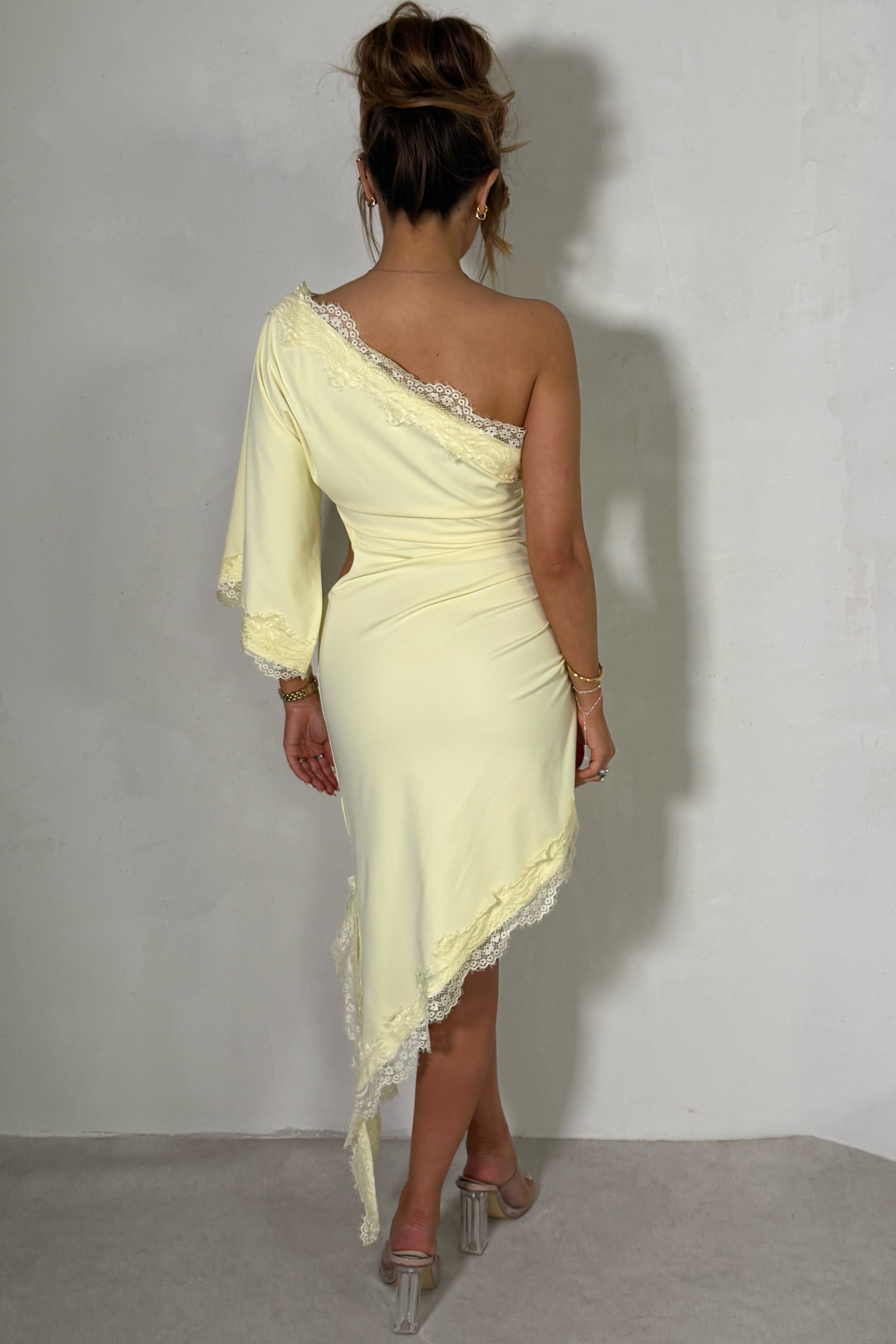 Robe asymétrique avec dentelle femme