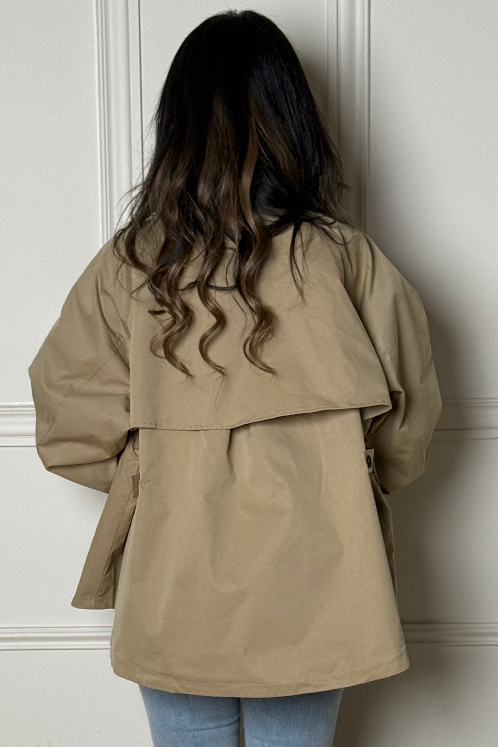 Trench Femme Cape Court - Style Élégant Sophistiqué