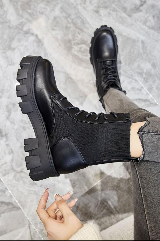 Boot´s Bimatière Femme à  Lacets Noir