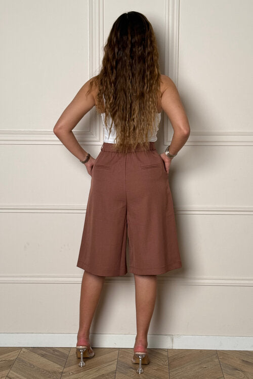 Bermuda à Pinces + Poches Femme